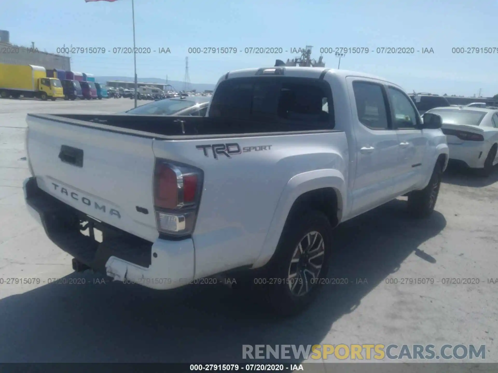 4 Photograph of a damaged car 3TMAZ5CN1LM128764 TOYOTA TACOMA 2WD 2020