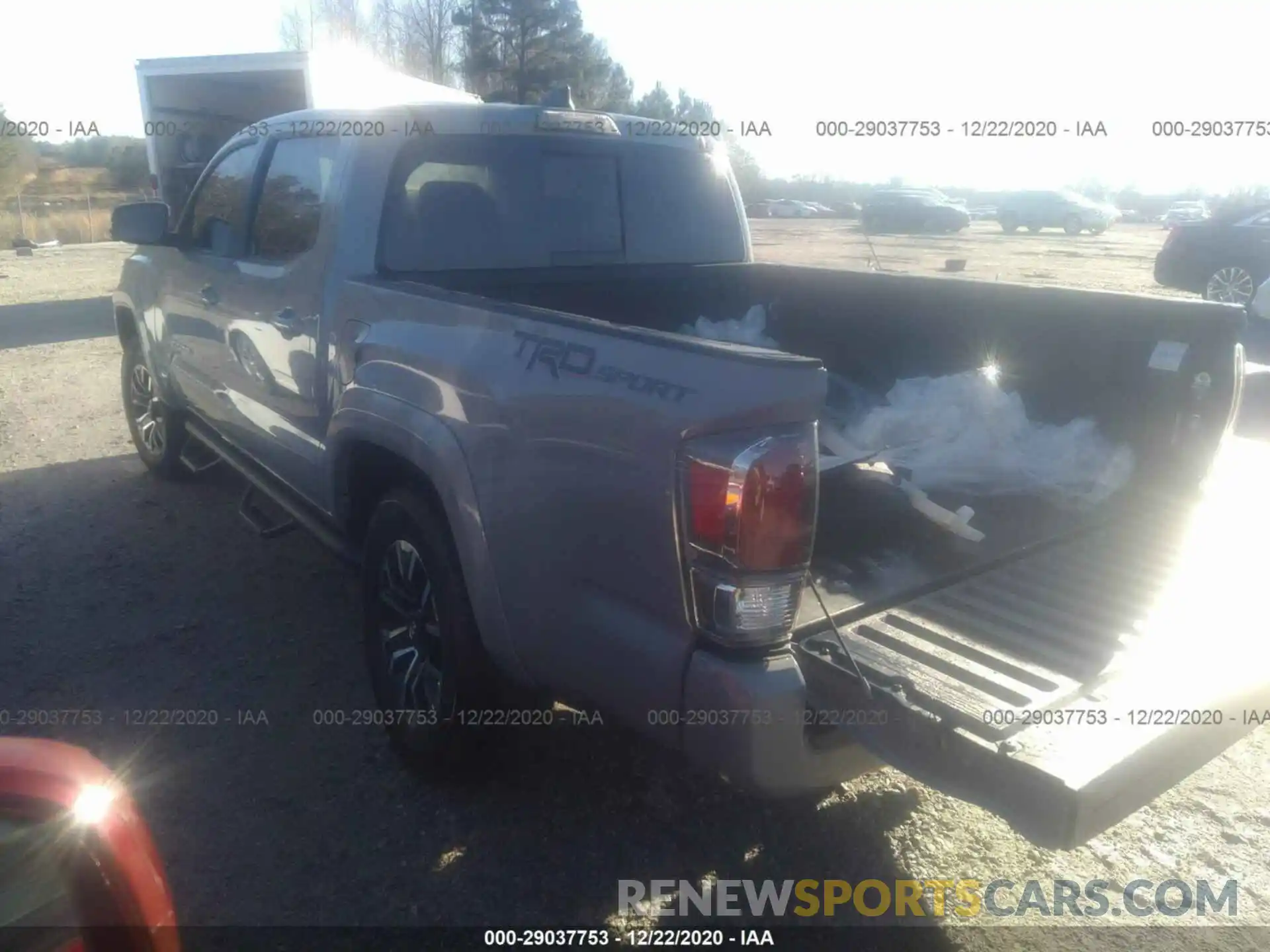 3 Photograph of a damaged car 3TMAZ5CN1LM131194 TOYOTA TACOMA 2WD 2020