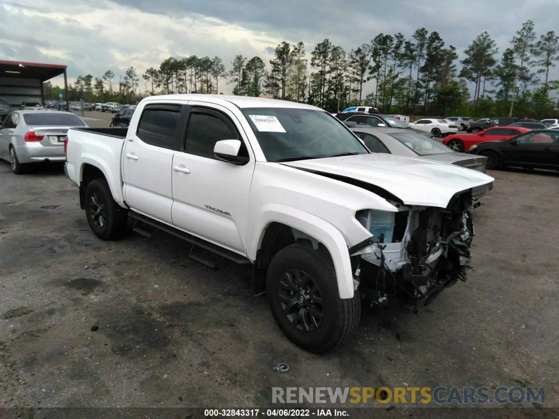 1 Photograph of a damaged car 3TMAZ5CN1LM135617 TOYOTA TACOMA 2WD 2020