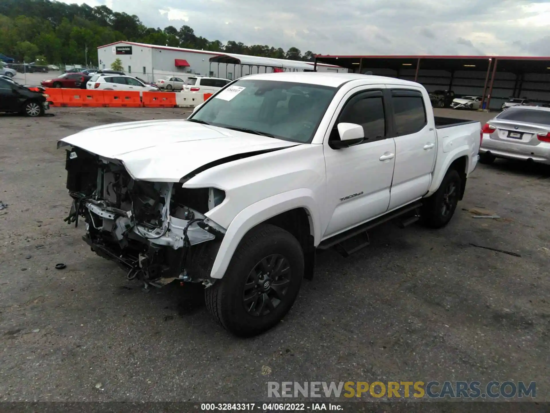 2 Photograph of a damaged car 3TMAZ5CN1LM135617 TOYOTA TACOMA 2WD 2020