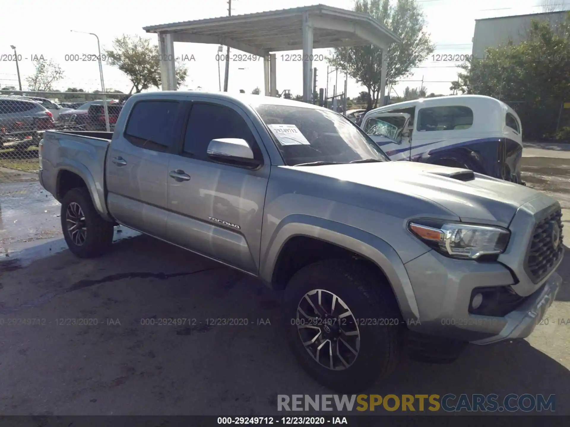 1 Photograph of a damaged car 3TMAZ5CN1LM137075 TOYOTA TACOMA 2WD 2020