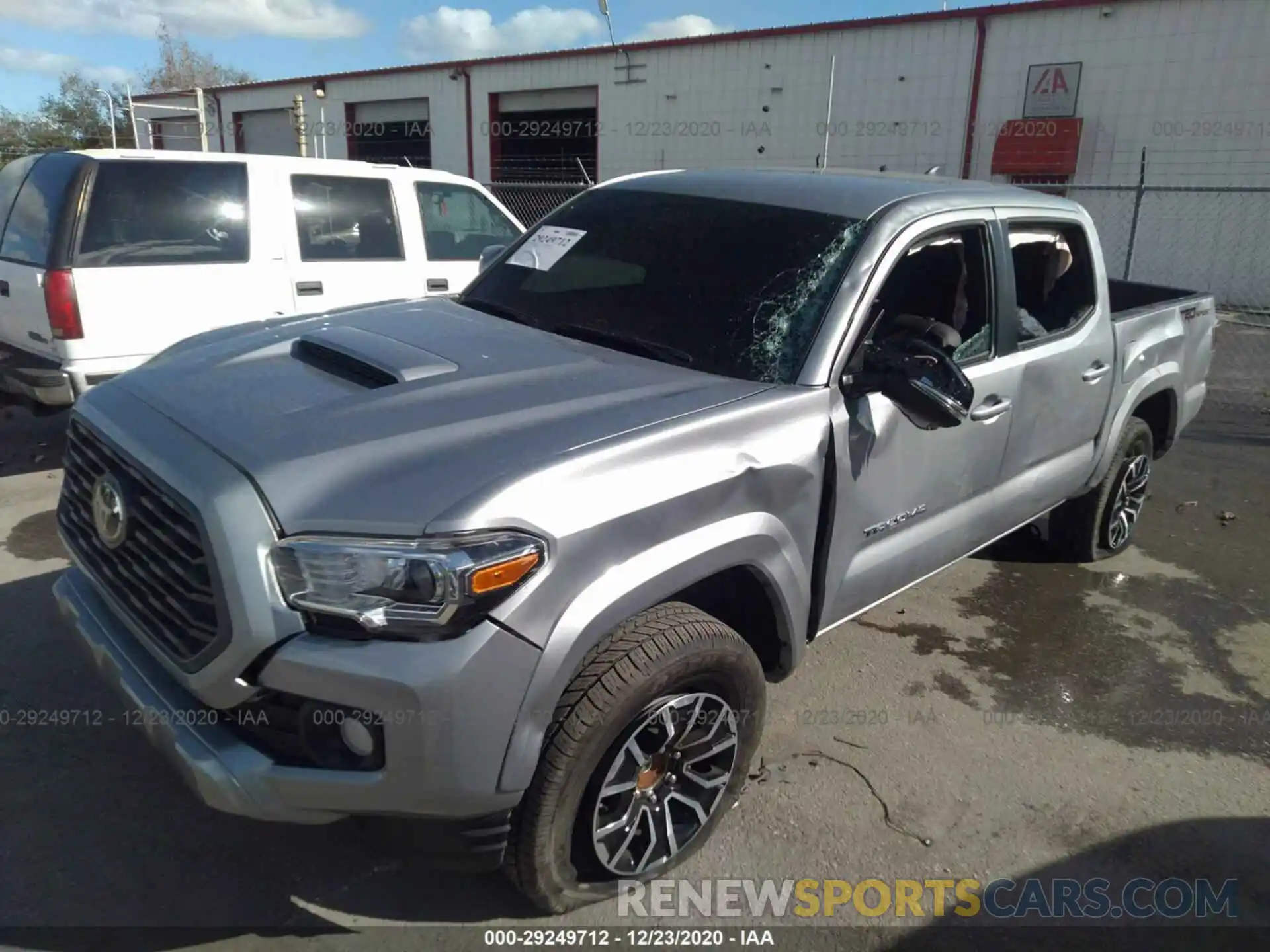 2 Photograph of a damaged car 3TMAZ5CN1LM137075 TOYOTA TACOMA 2WD 2020