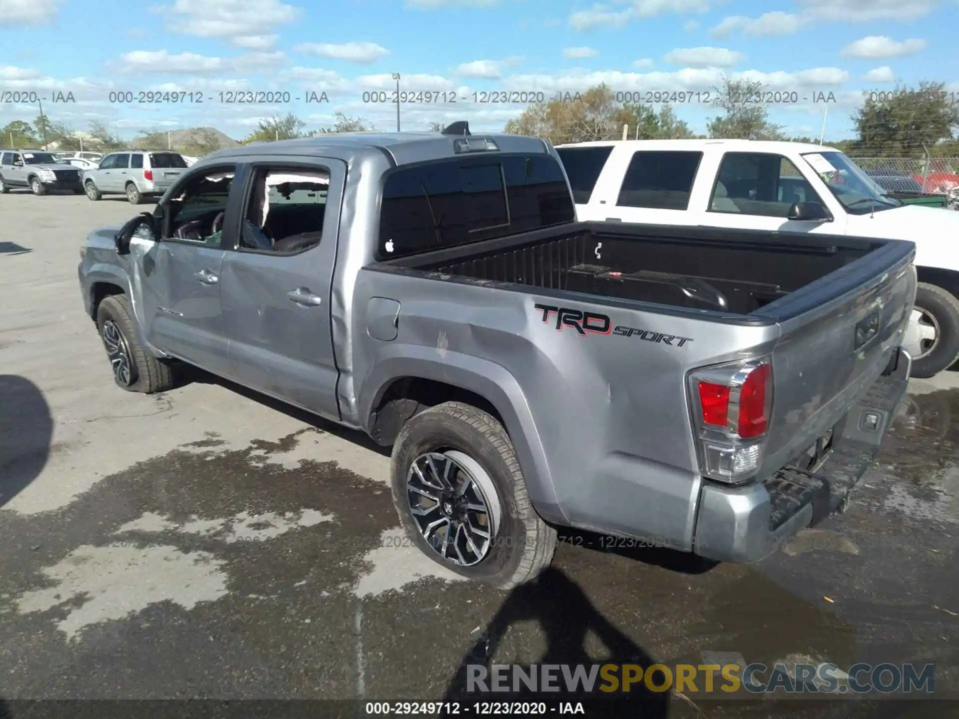 3 Photograph of a damaged car 3TMAZ5CN1LM137075 TOYOTA TACOMA 2WD 2020