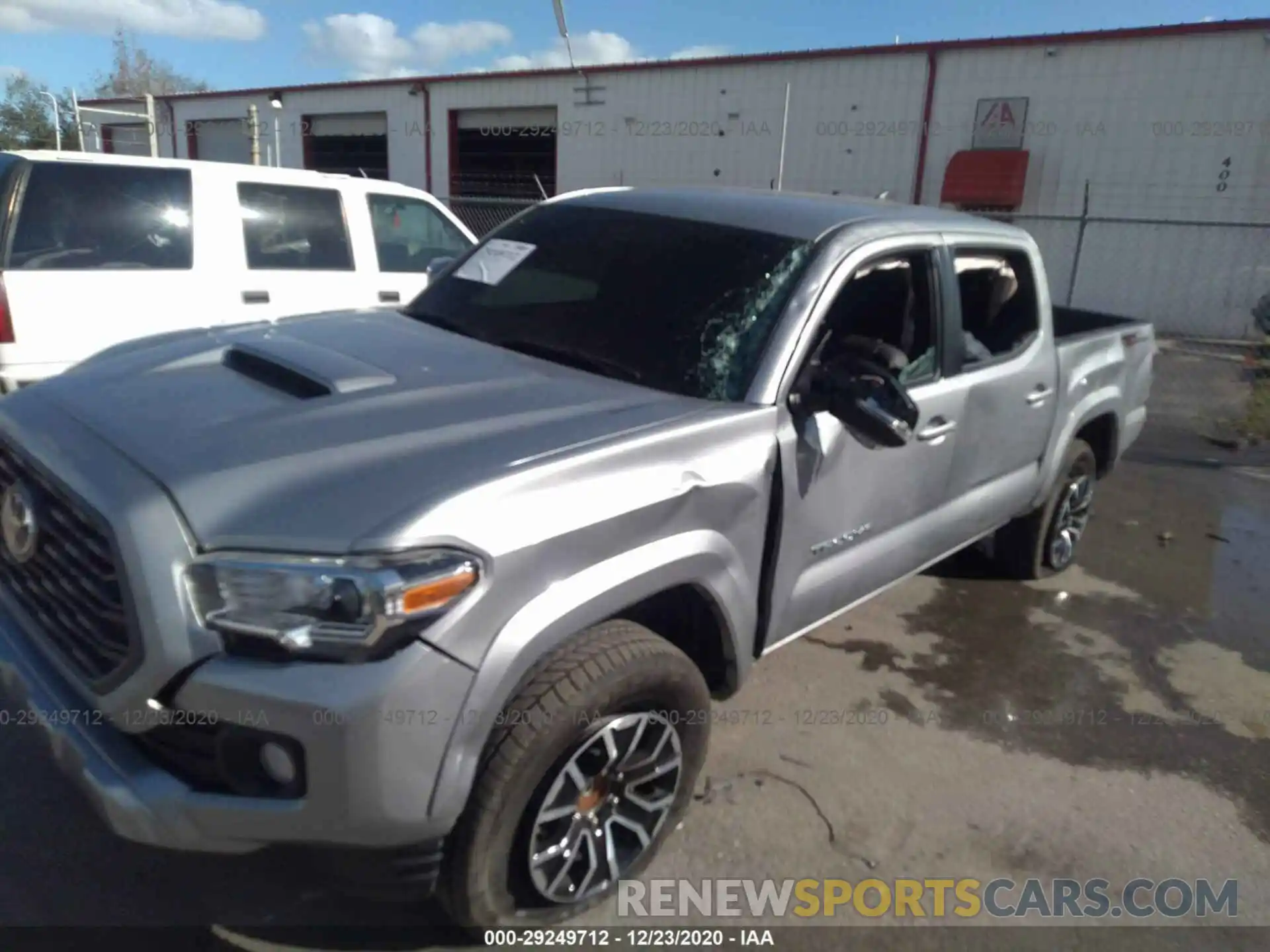 6 Photograph of a damaged car 3TMAZ5CN1LM137075 TOYOTA TACOMA 2WD 2020