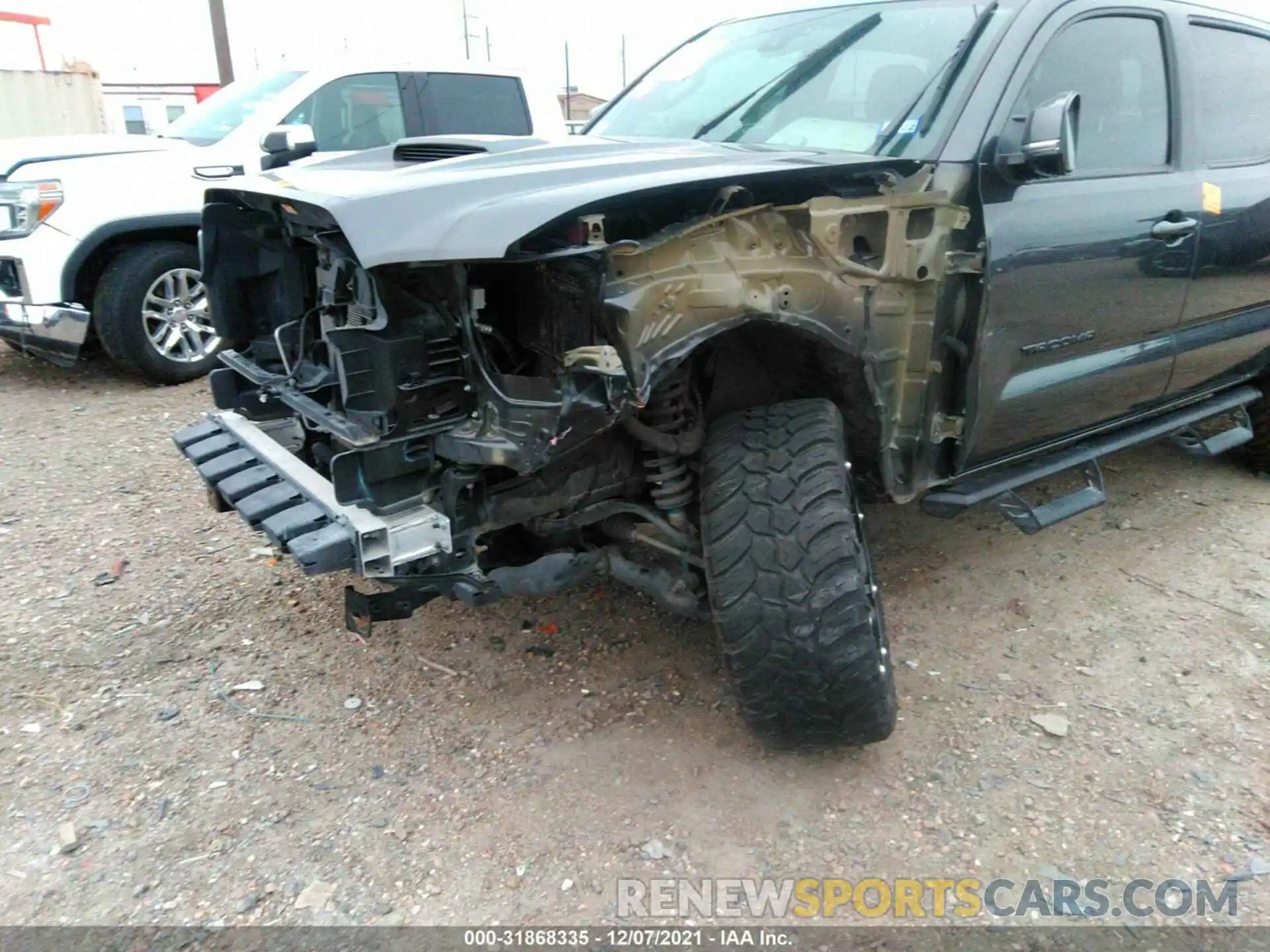 6 Photograph of a damaged car 3TMAZ5CN2LM119796 TOYOTA TACOMA 2WD 2020