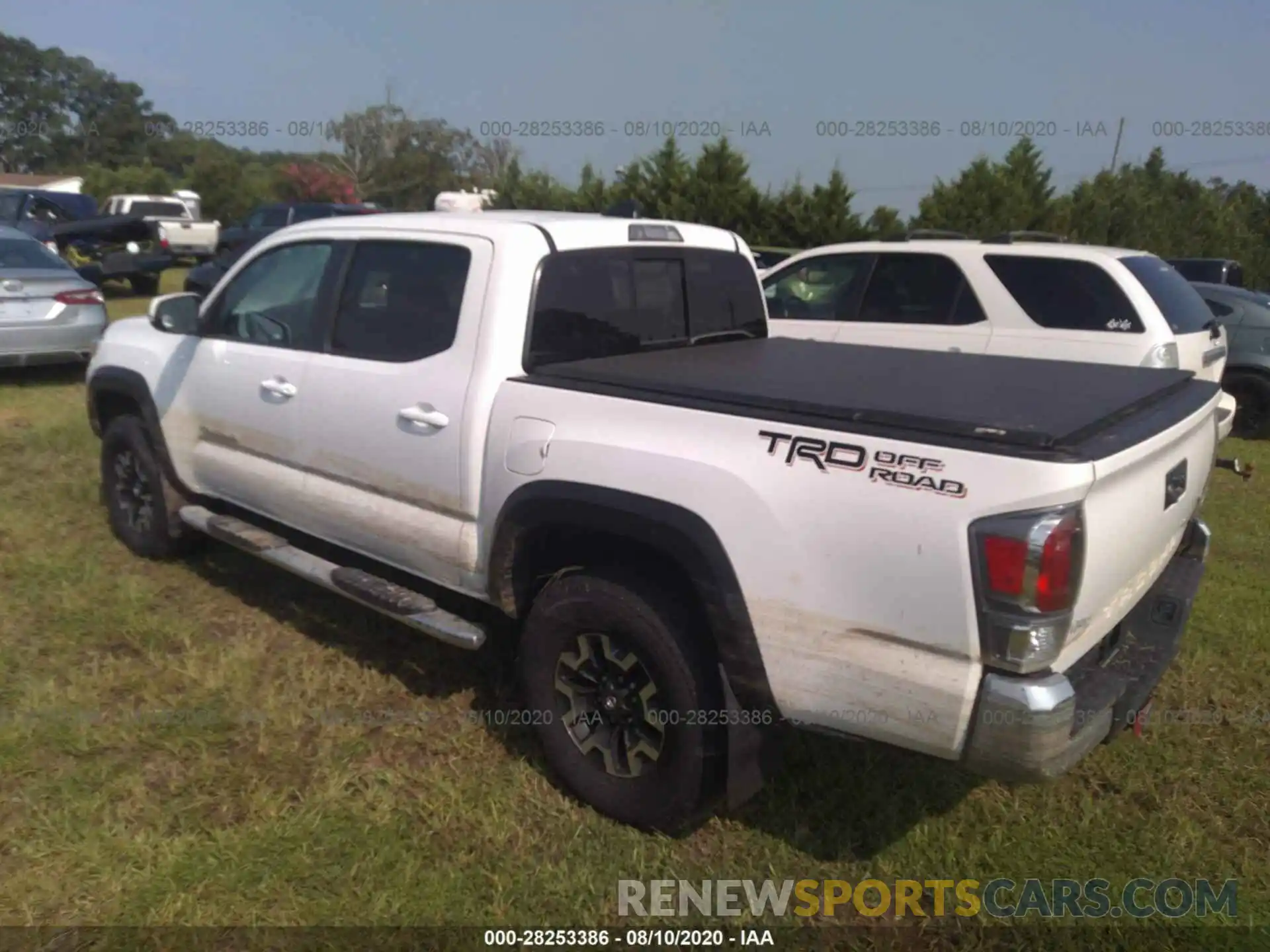 3 Photograph of a damaged car 3TMAZ5CN2LM124724 TOYOTA TACOMA 2WD 2020