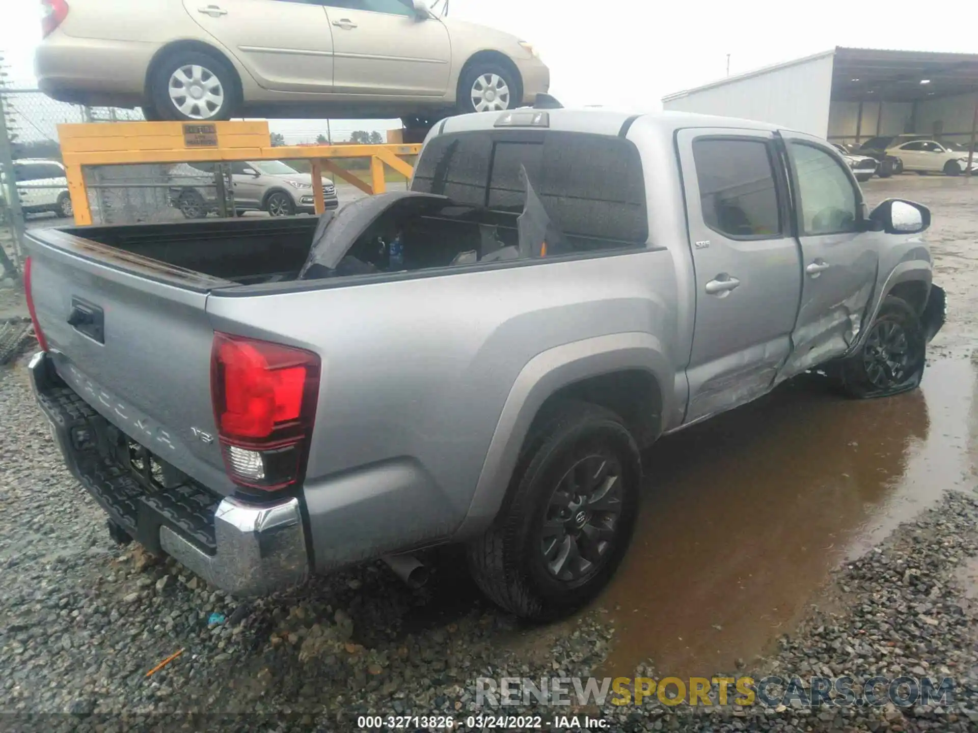 4 Photograph of a damaged car 3TMAZ5CN2LM128868 TOYOTA TACOMA 2WD 2020