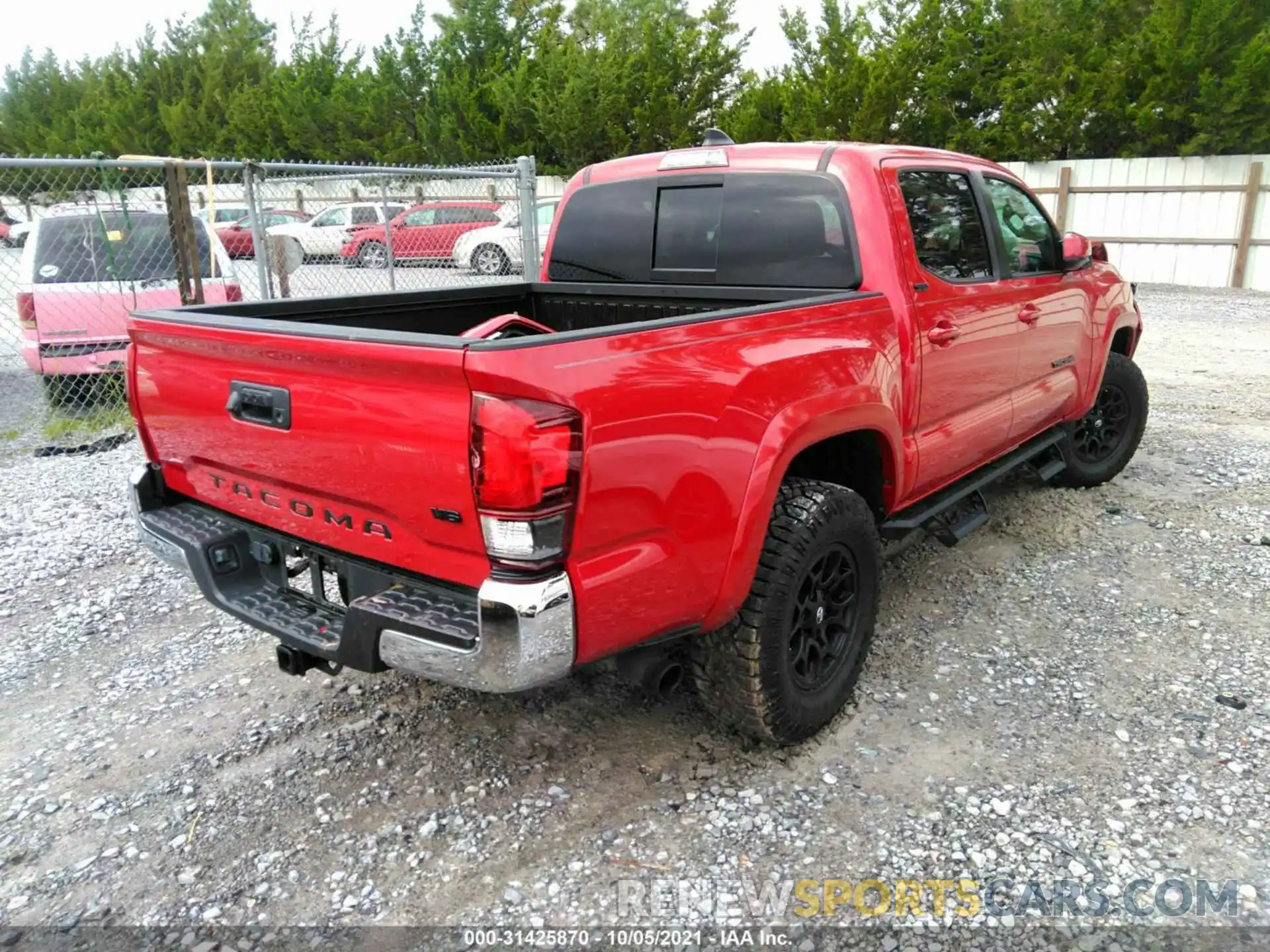 4 Photograph of a damaged car 3TMAZ5CN2LM129129 TOYOTA TACOMA 2WD 2020