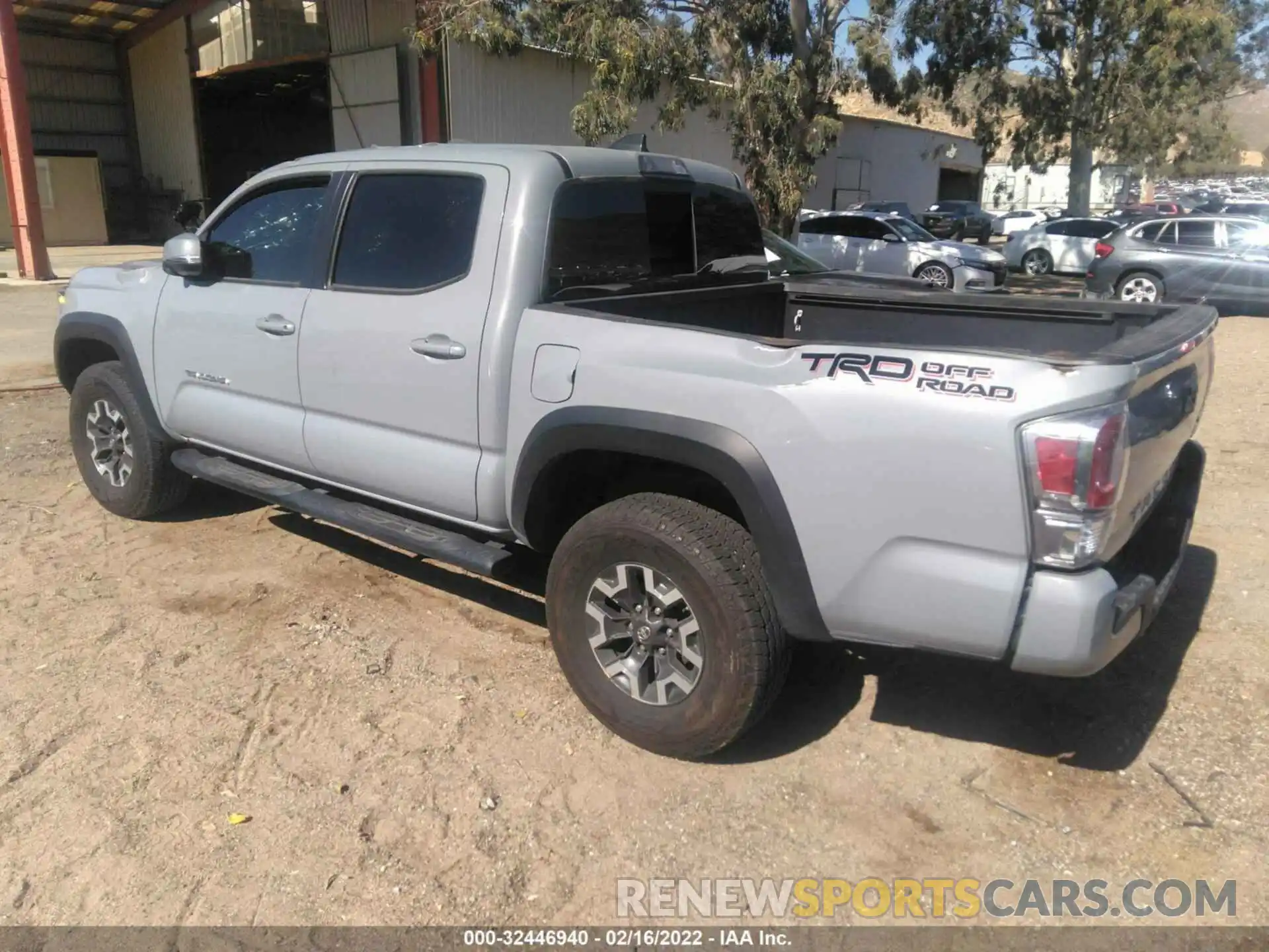 3 Photograph of a damaged car 3TMAZ5CN2LM130233 TOYOTA TACOMA 2WD 2020