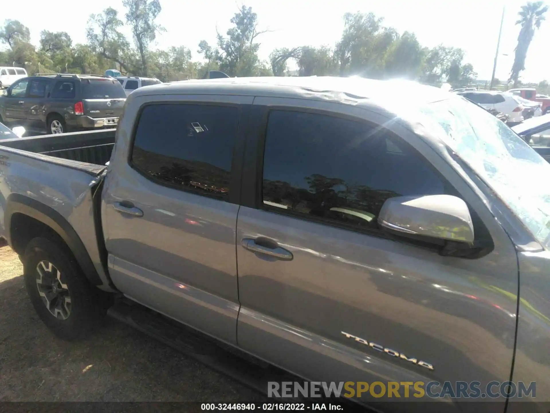 6 Photograph of a damaged car 3TMAZ5CN2LM130233 TOYOTA TACOMA 2WD 2020