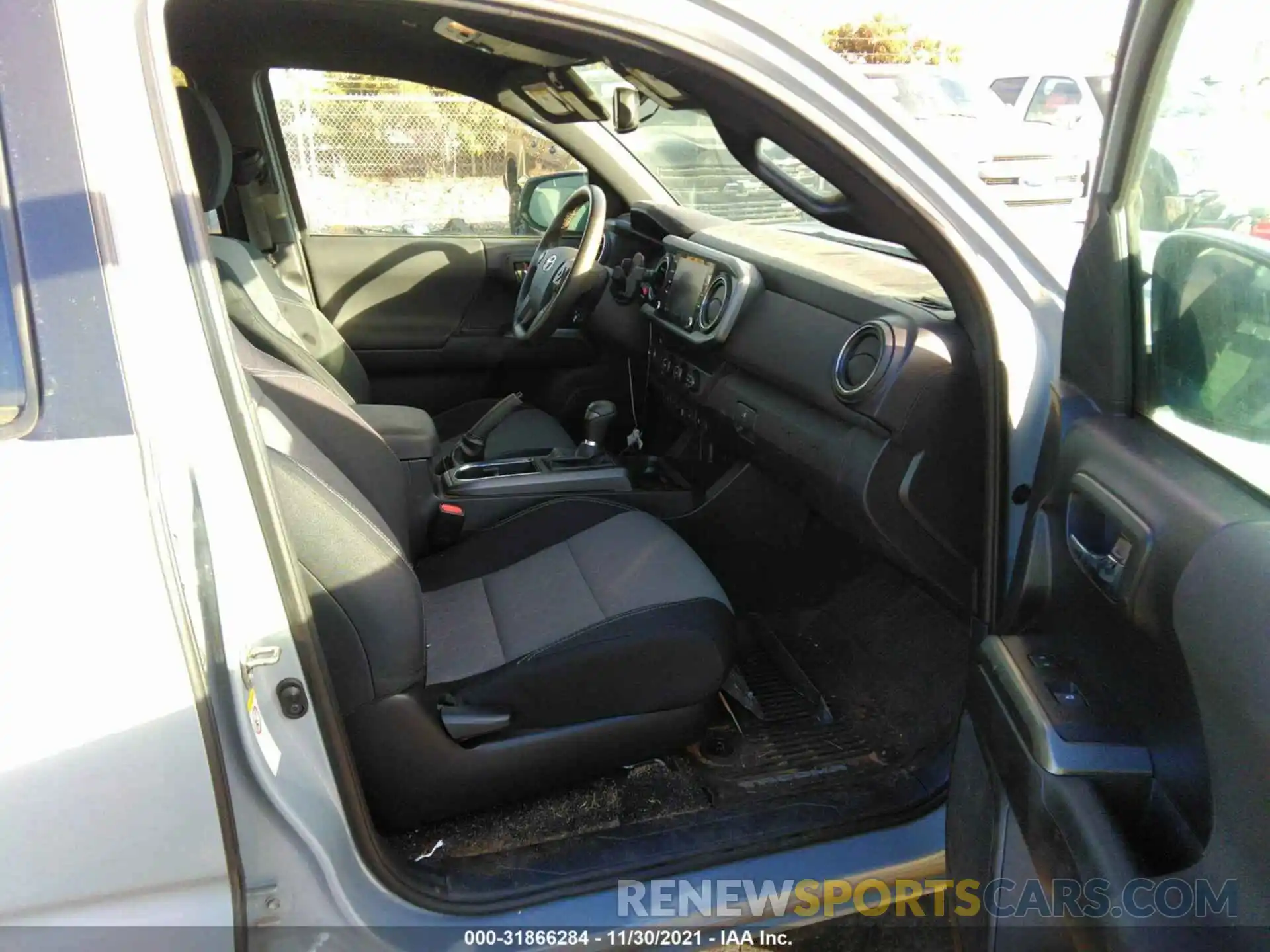 5 Photograph of a damaged car 3TMAZ5CN3LM114624 TOYOTA TACOMA 2WD 2020