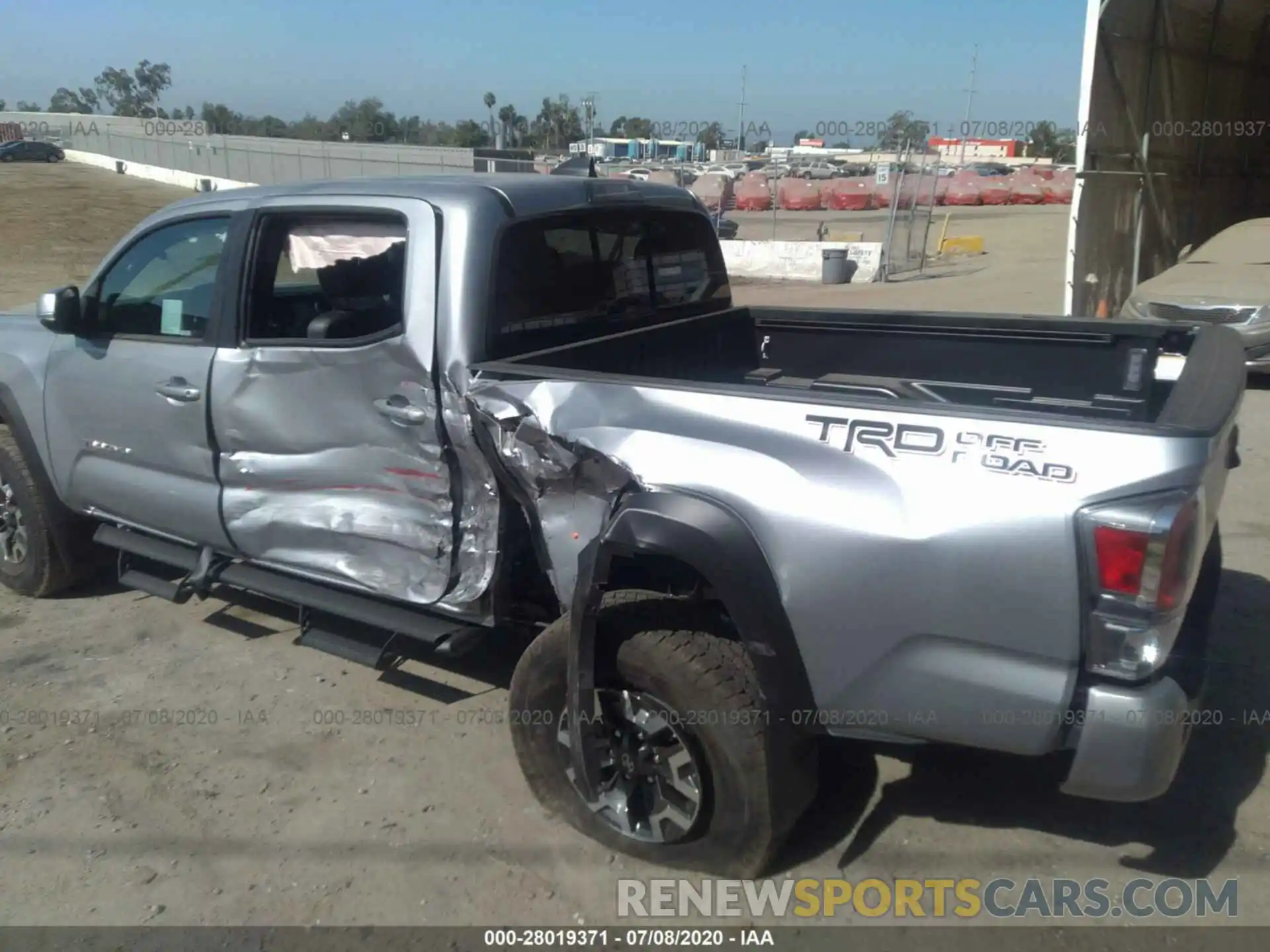 6 Photograph of a damaged car 3TMAZ5CN3LM122450 TOYOTA TACOMA 2WD 2020