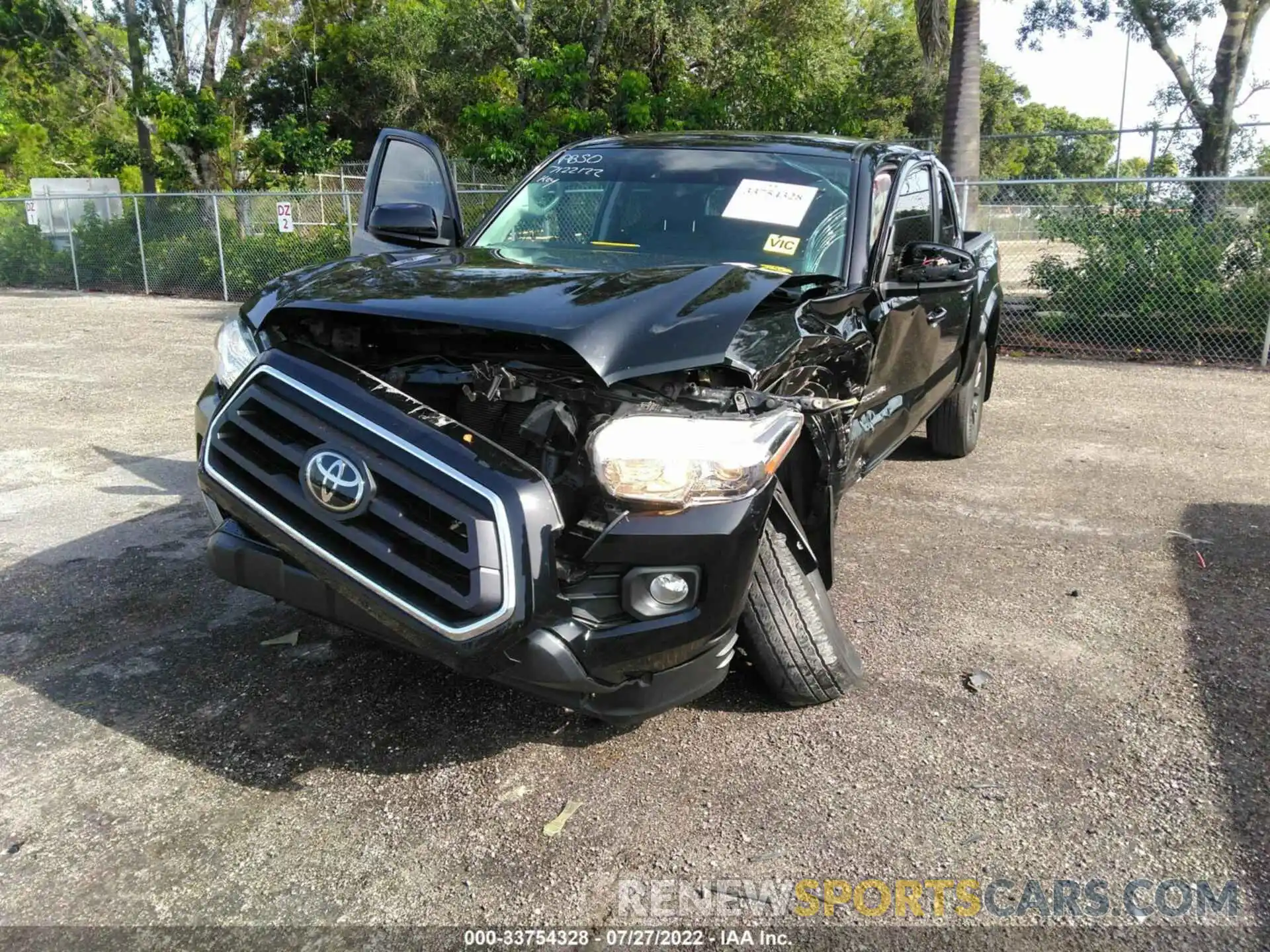 6 Photograph of a damaged car 3TMAZ5CN4LM116124 TOYOTA TACOMA 2WD 2020