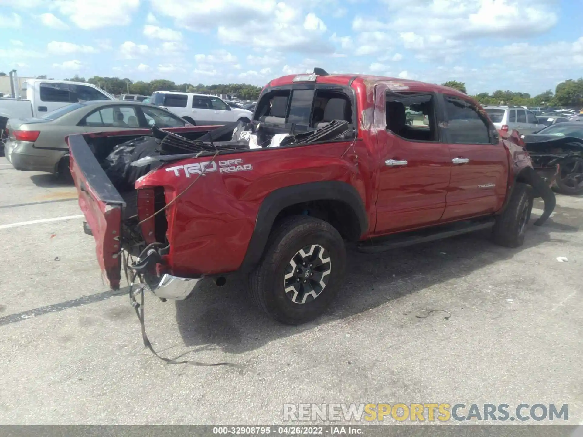 4 Фотография поврежденного автомобиля 3TMAZ5CN4LM128791 TOYOTA TACOMA 2WD 2020