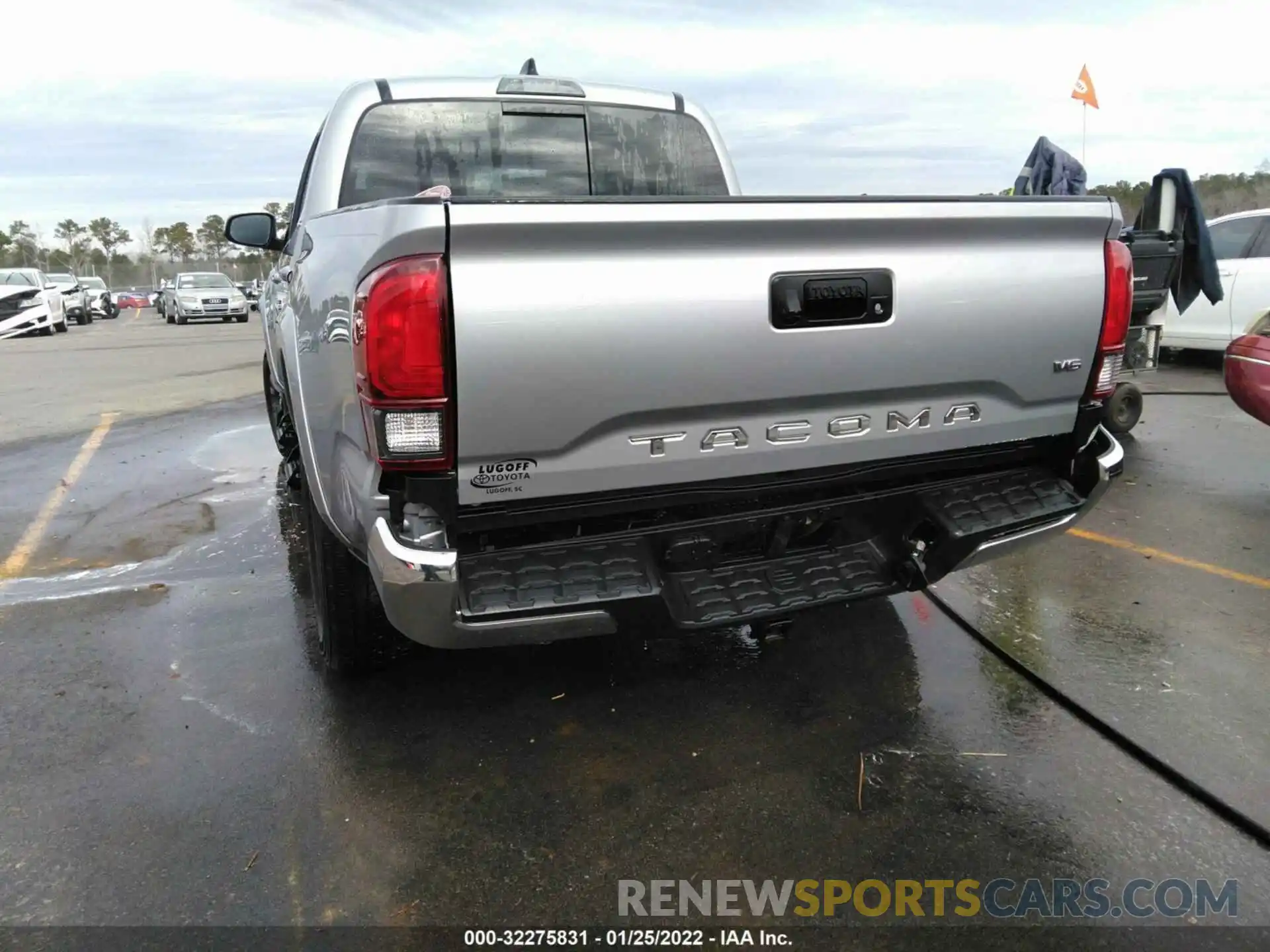 6 Photograph of a damaged car 3TMAZ5CN4LM129732 TOYOTA TACOMA 2WD 2020