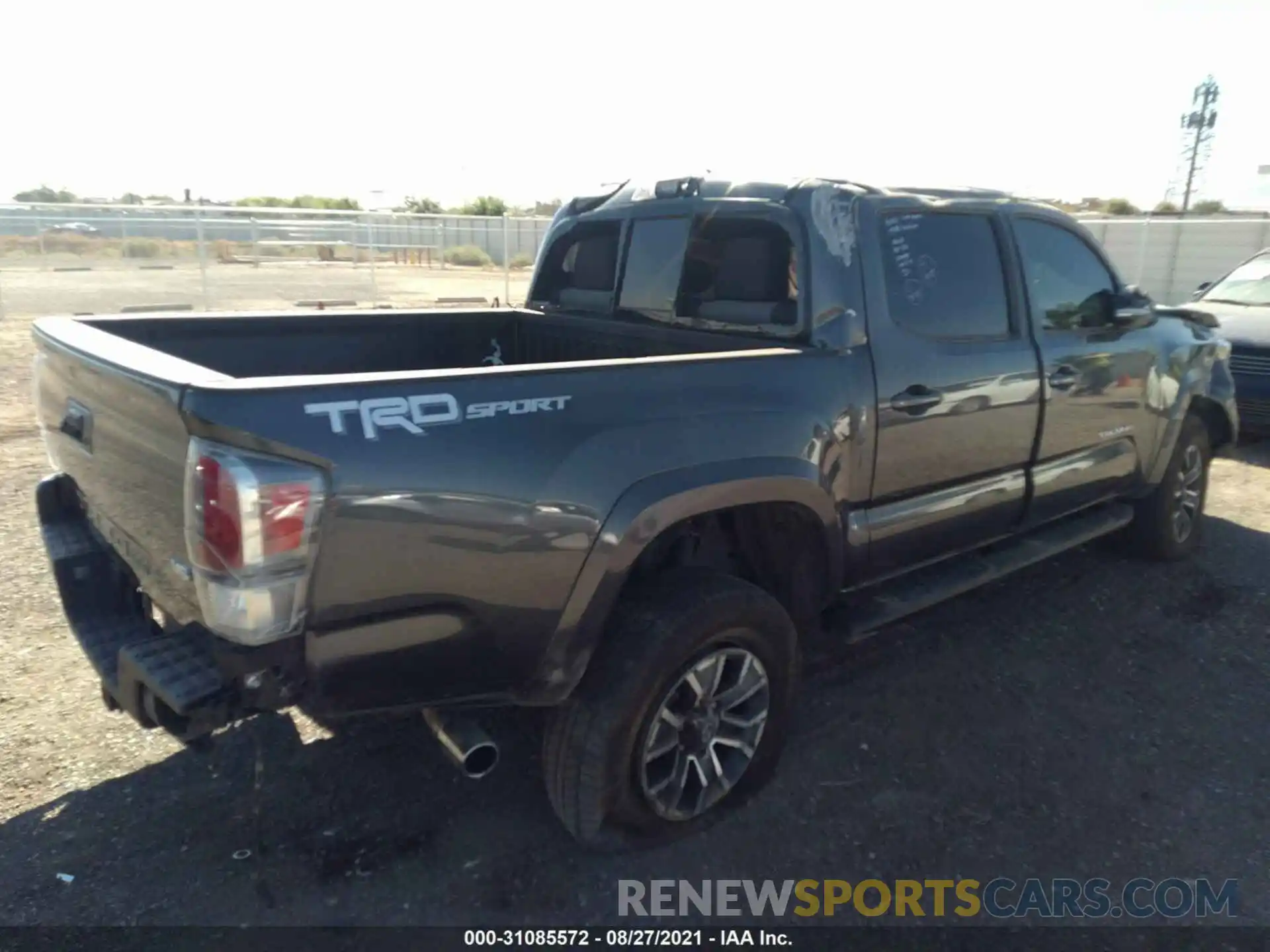 4 Photograph of a damaged car 3TMAZ5CN4LM139953 TOYOTA TACOMA 2WD 2020