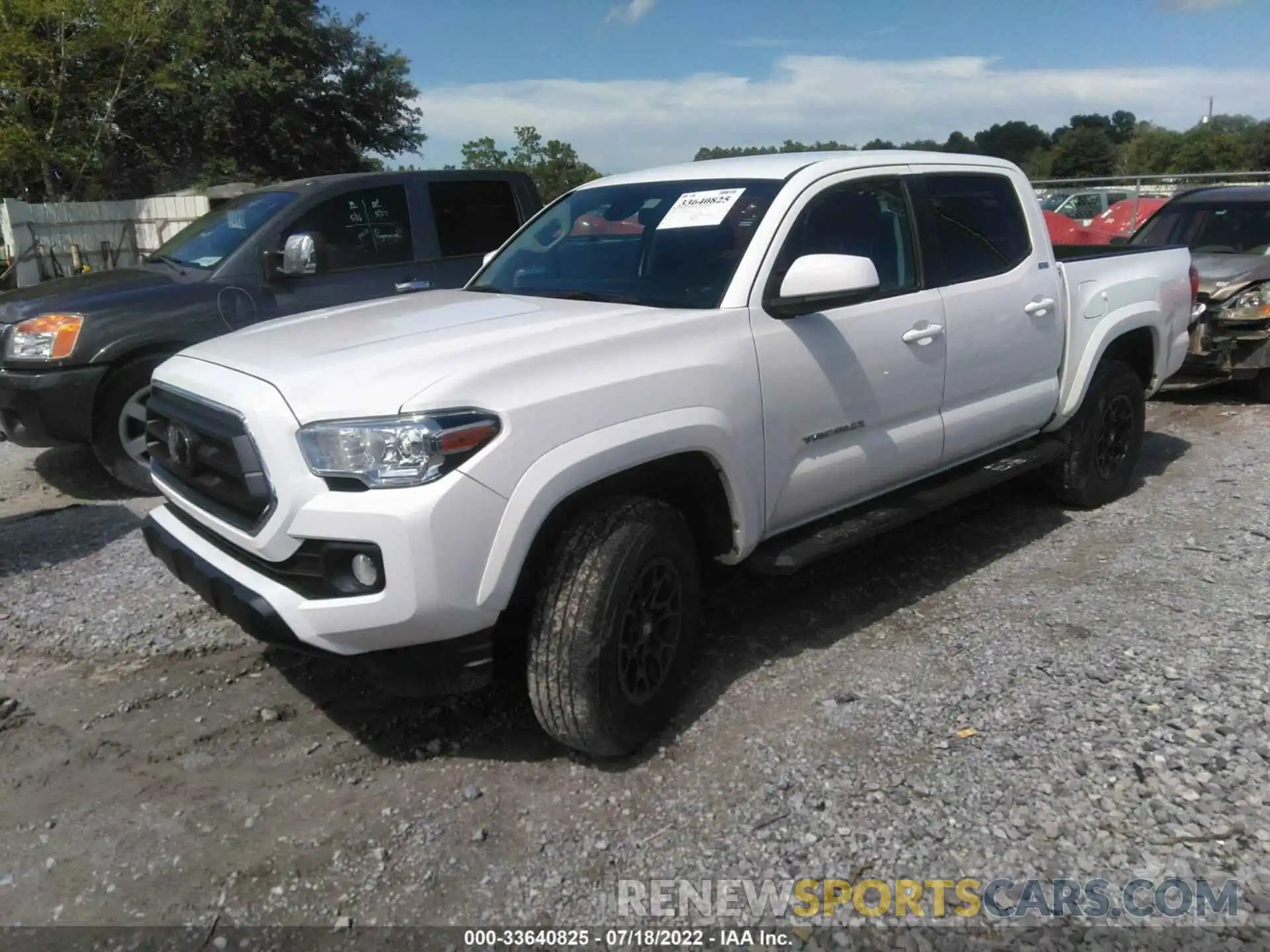 2 Photograph of a damaged car 3TMAZ5CN5LM121106 TOYOTA TACOMA 2WD 2020