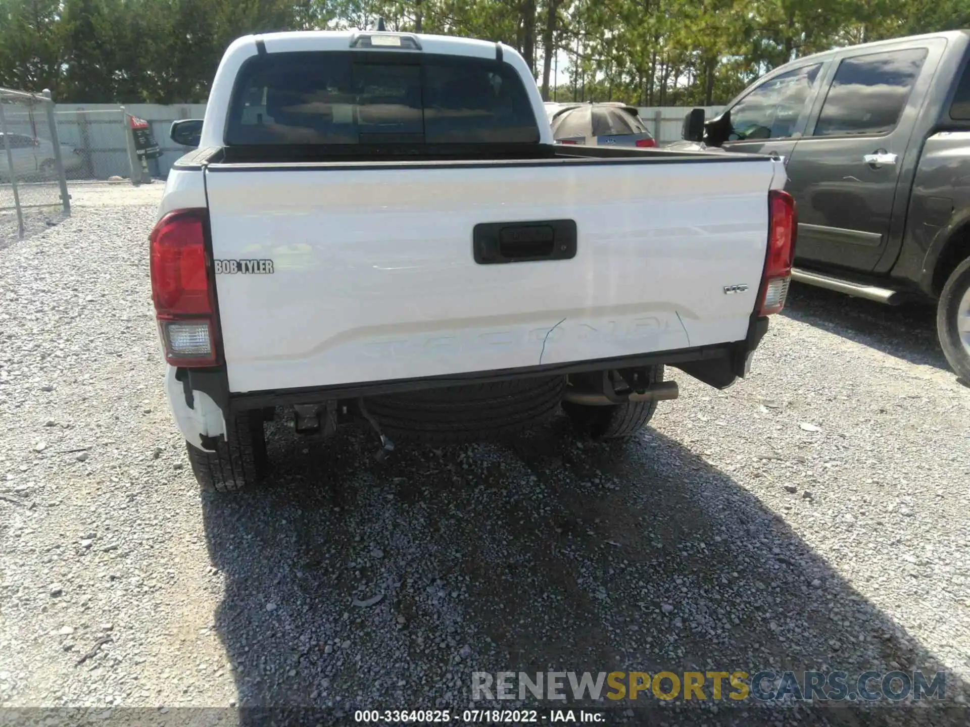 6 Photograph of a damaged car 3TMAZ5CN5LM121106 TOYOTA TACOMA 2WD 2020