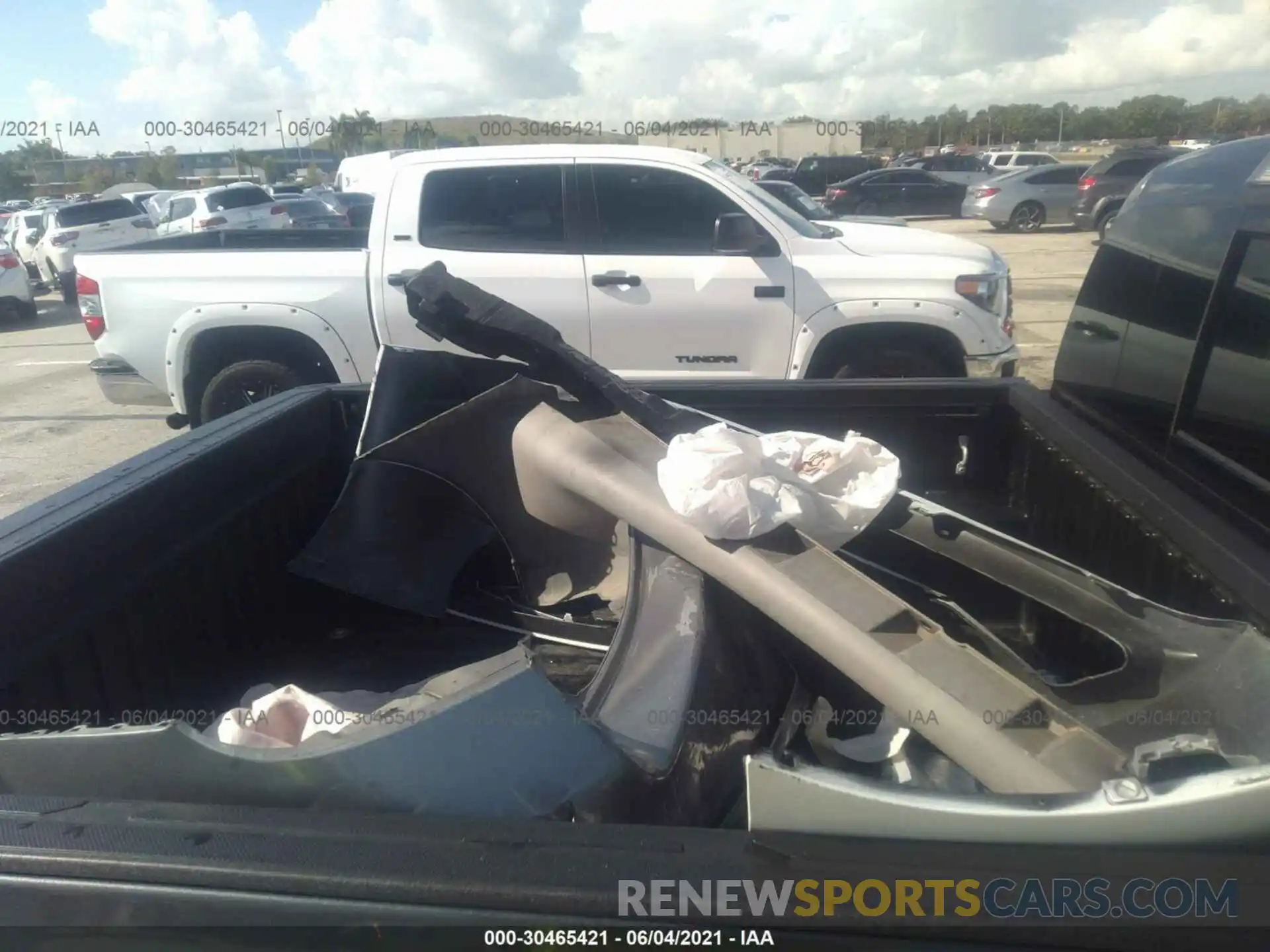 12 Photograph of a damaged car 3TMAZ5CN5LM122255 TOYOTA TACOMA 2WD 2020