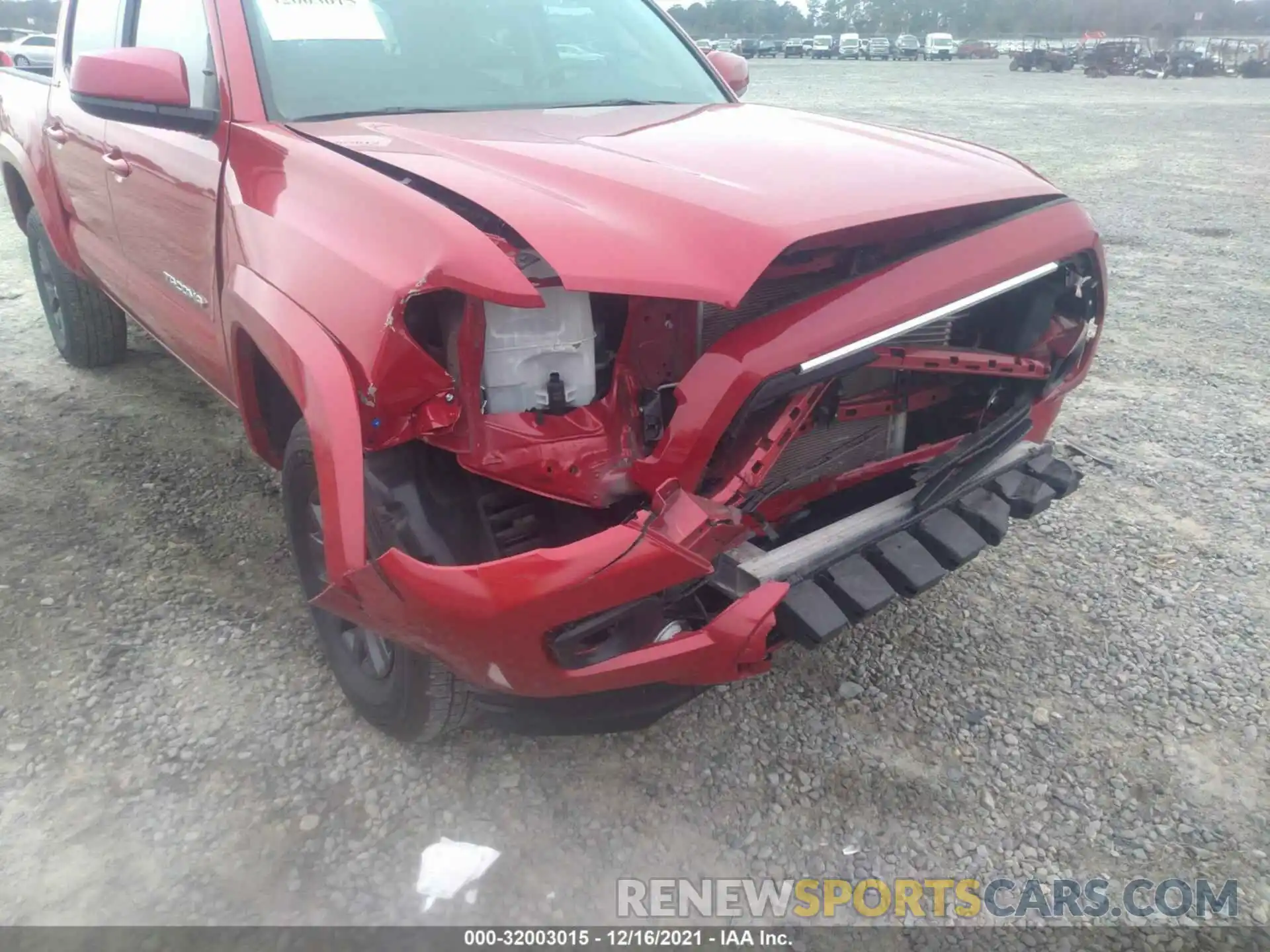 6 Photograph of a damaged car 3TMAZ5CN5LM124829 TOYOTA TACOMA 2WD 2020