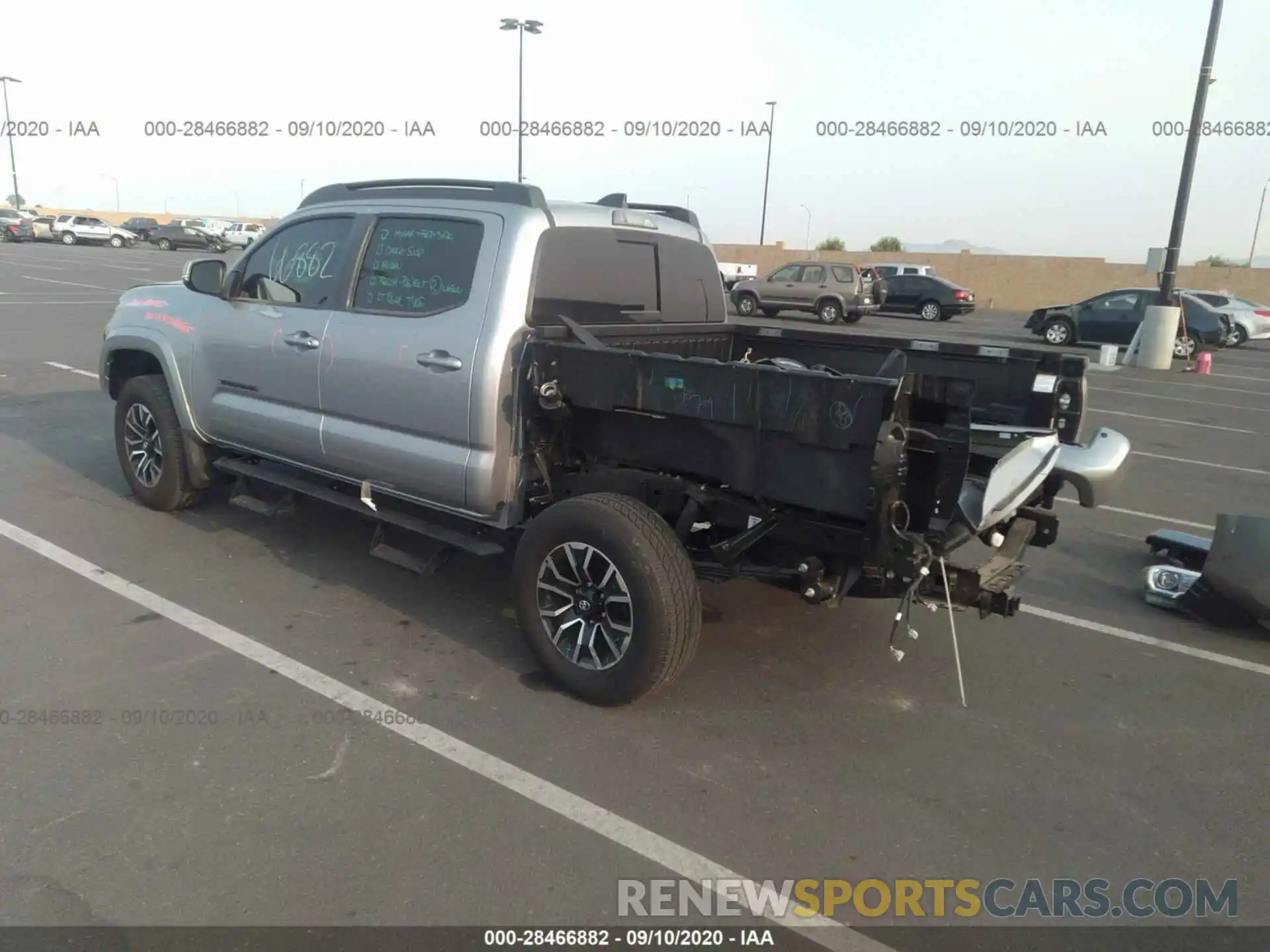 3 Photograph of a damaged car 3TMAZ5CN5LM132641 TOYOTA TACOMA 2WD 2020