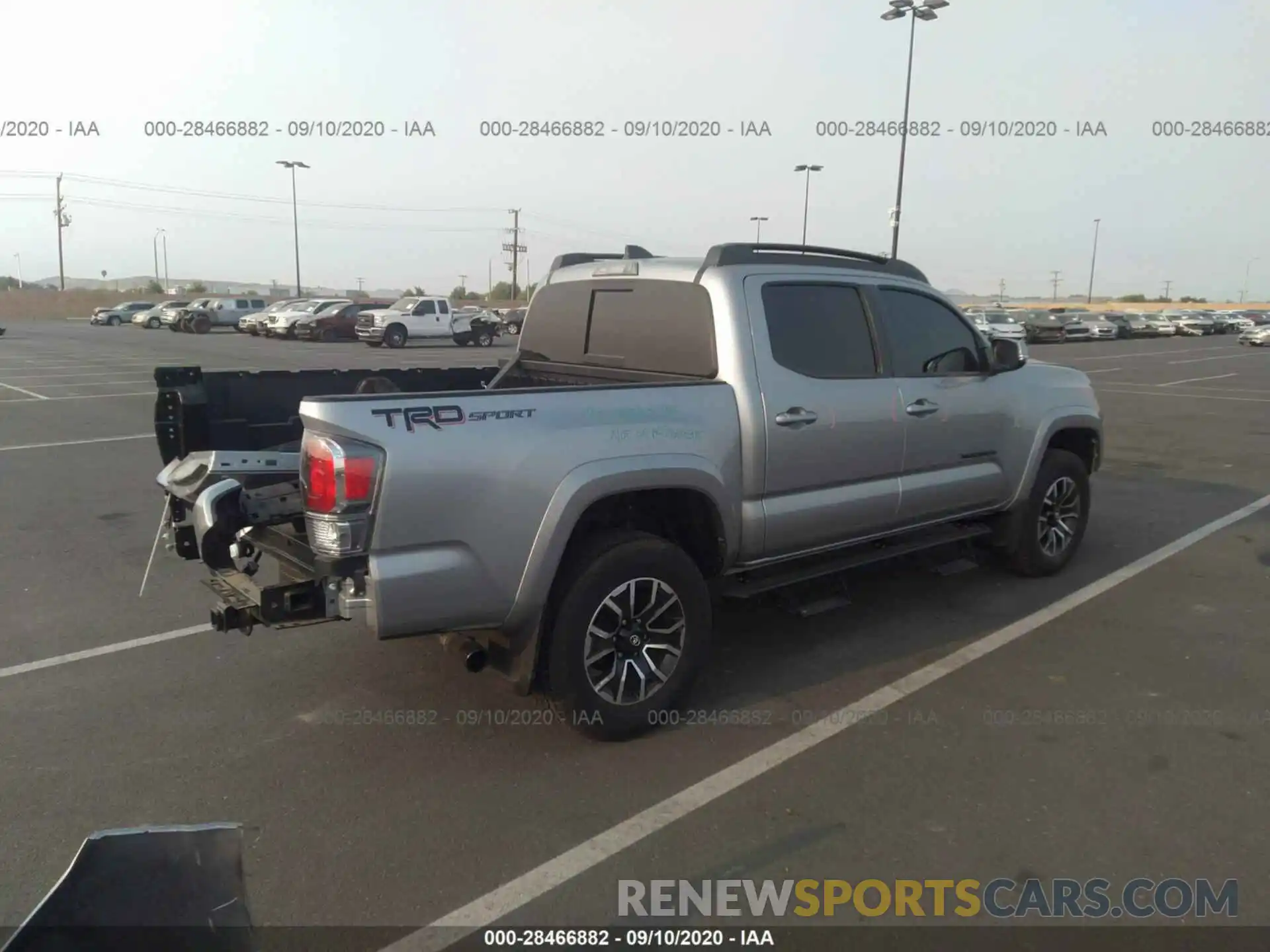 4 Фотография поврежденного автомобиля 3TMAZ5CN5LM132641 TOYOTA TACOMA 2WD 2020