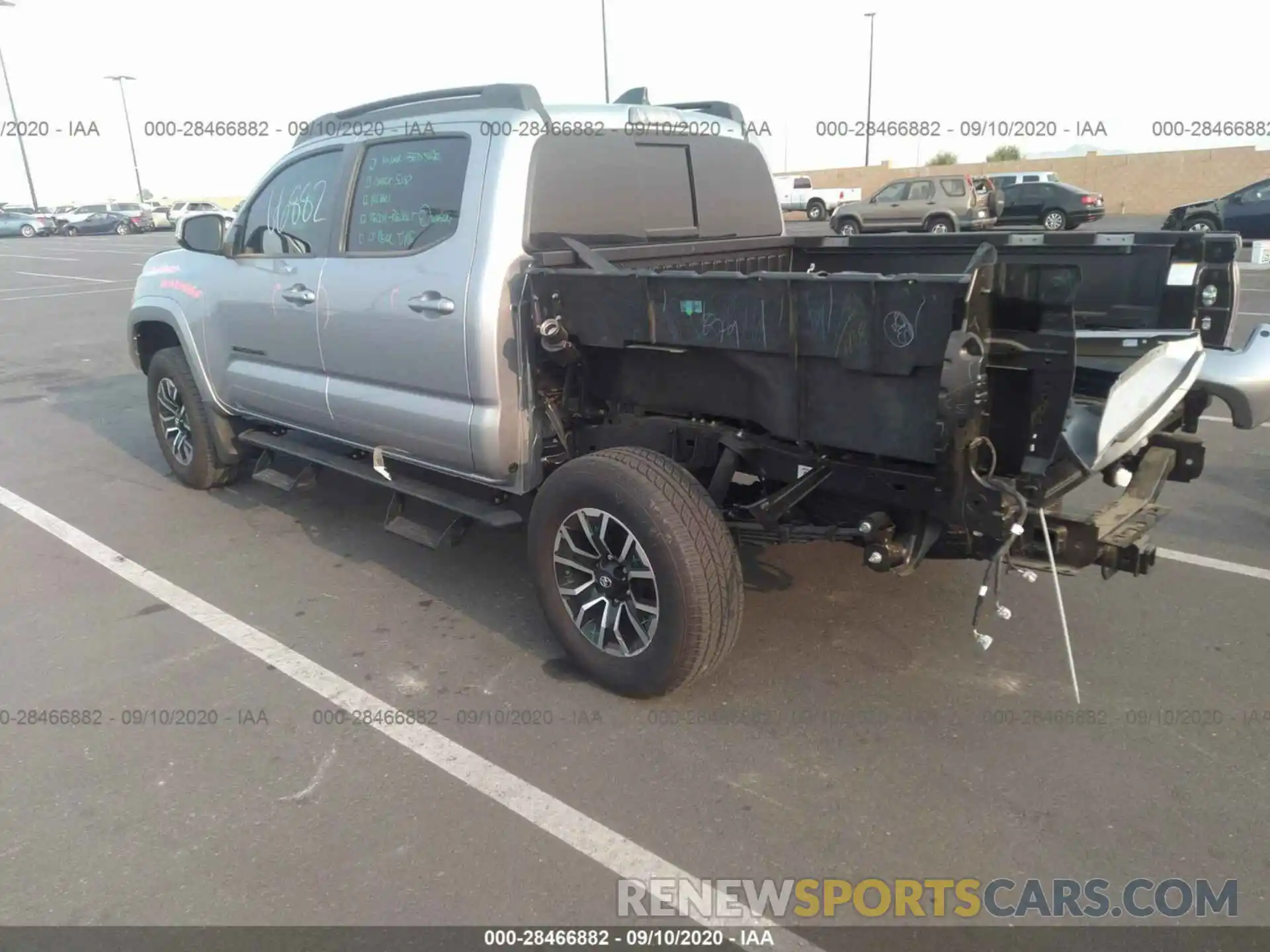 6 Photograph of a damaged car 3TMAZ5CN5LM132641 TOYOTA TACOMA 2WD 2020