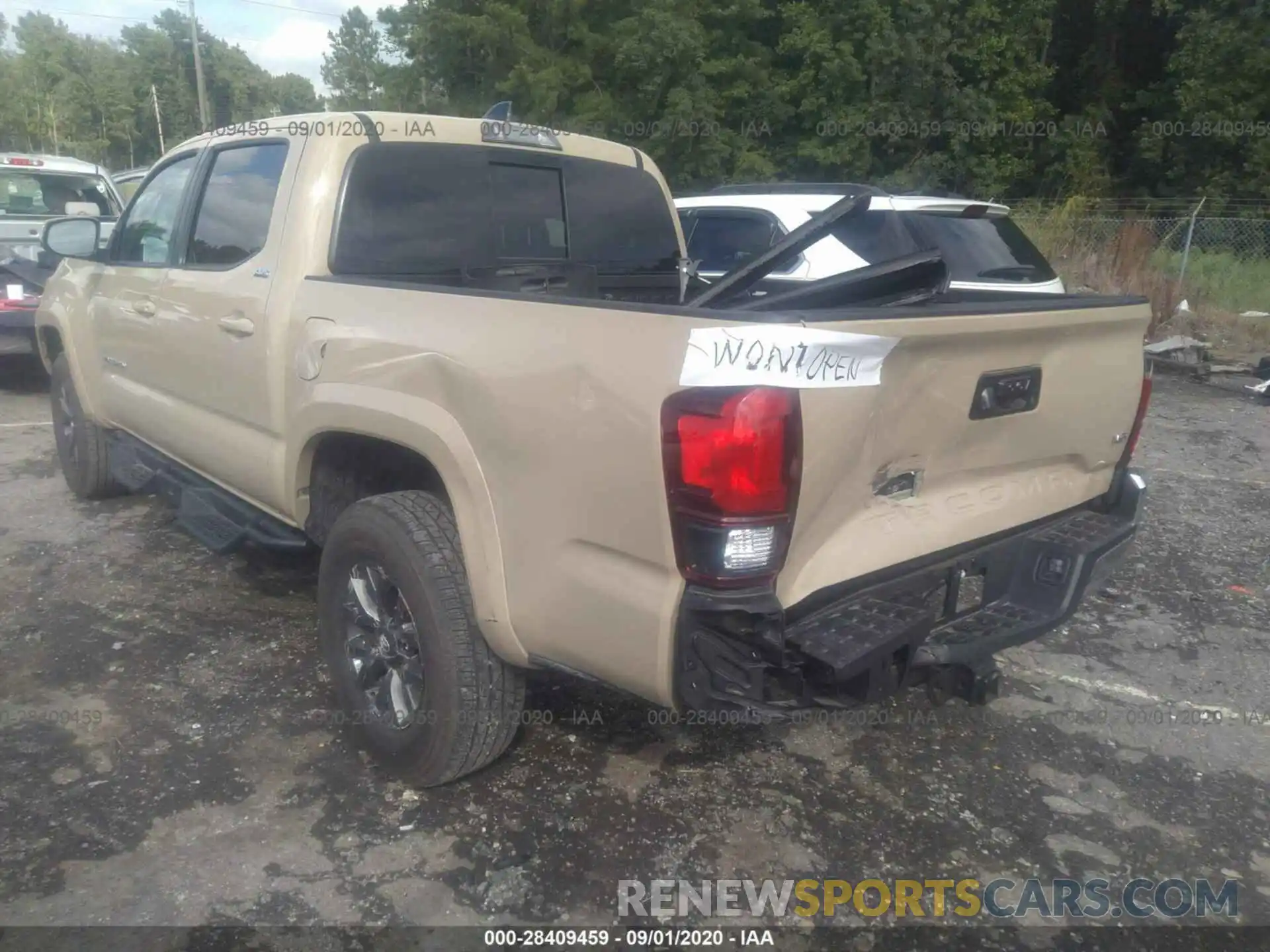 3 Photograph of a damaged car 3TMAZ5CN5LM133319 TOYOTA TACOMA 2WD 2020