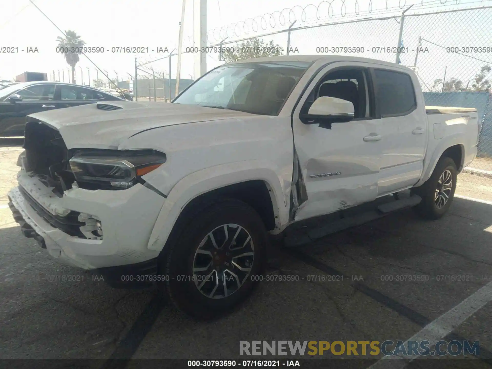 2 Photograph of a damaged car 3TMAZ5CN6LM121759 TOYOTA TACOMA 2WD 2020