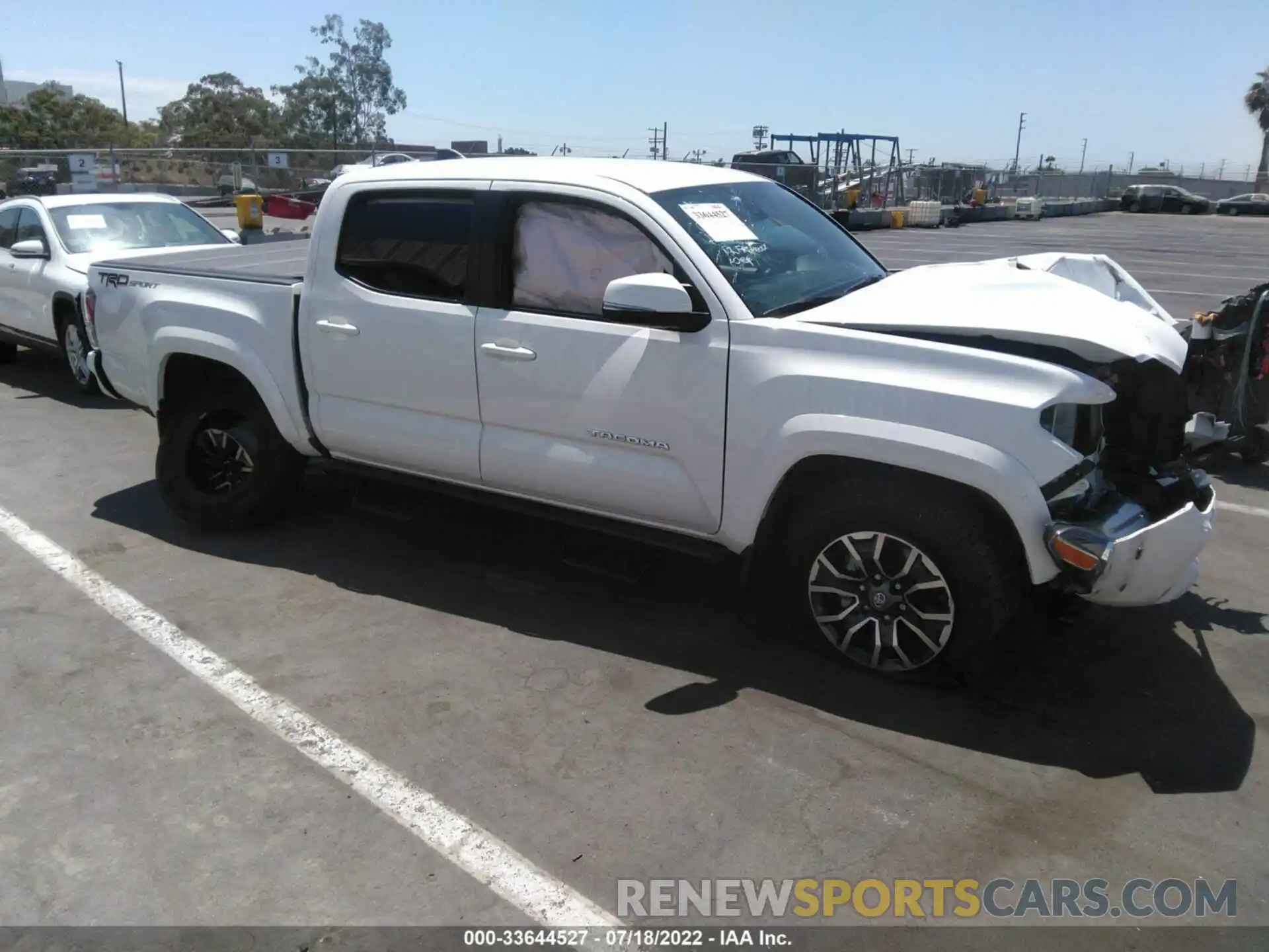 1 Photograph of a damaged car 3TMAZ5CN6LM125469 TOYOTA TACOMA 2WD 2020