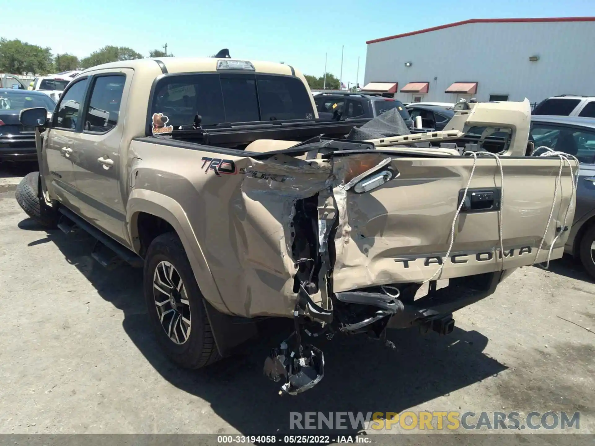 3 Photograph of a damaged car 3TMAZ5CN6LM125634 TOYOTA TACOMA 2WD 2020