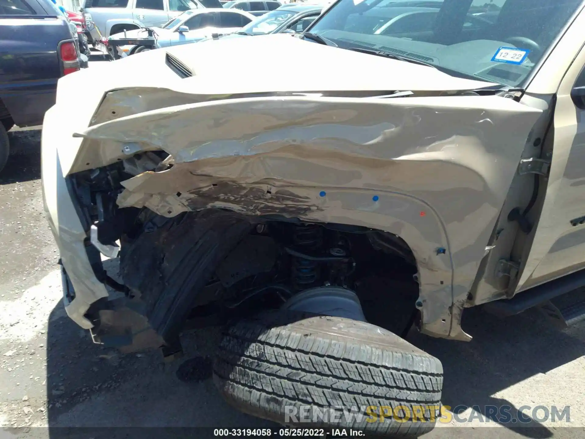 6 Photograph of a damaged car 3TMAZ5CN6LM125634 TOYOTA TACOMA 2WD 2020