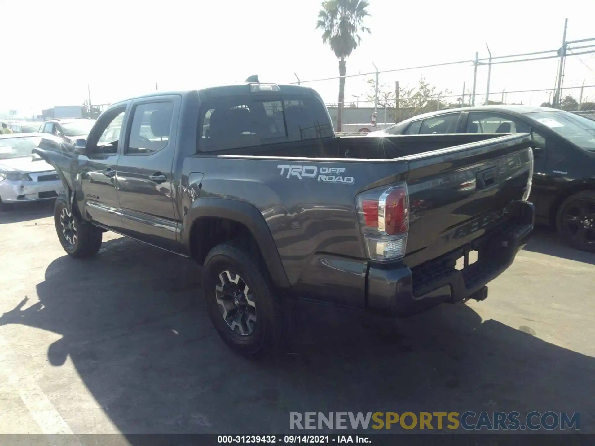 3 Photograph of a damaged car 3TMAZ5CN6LM125858 TOYOTA TACOMA 2WD 2020