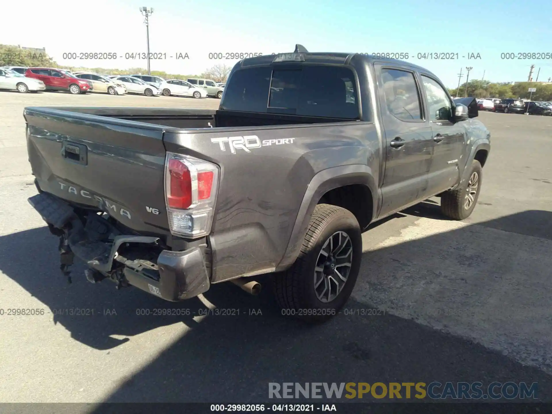 4 Photograph of a damaged car 3TMAZ5CN6LM128601 TOYOTA TACOMA 2WD 2020