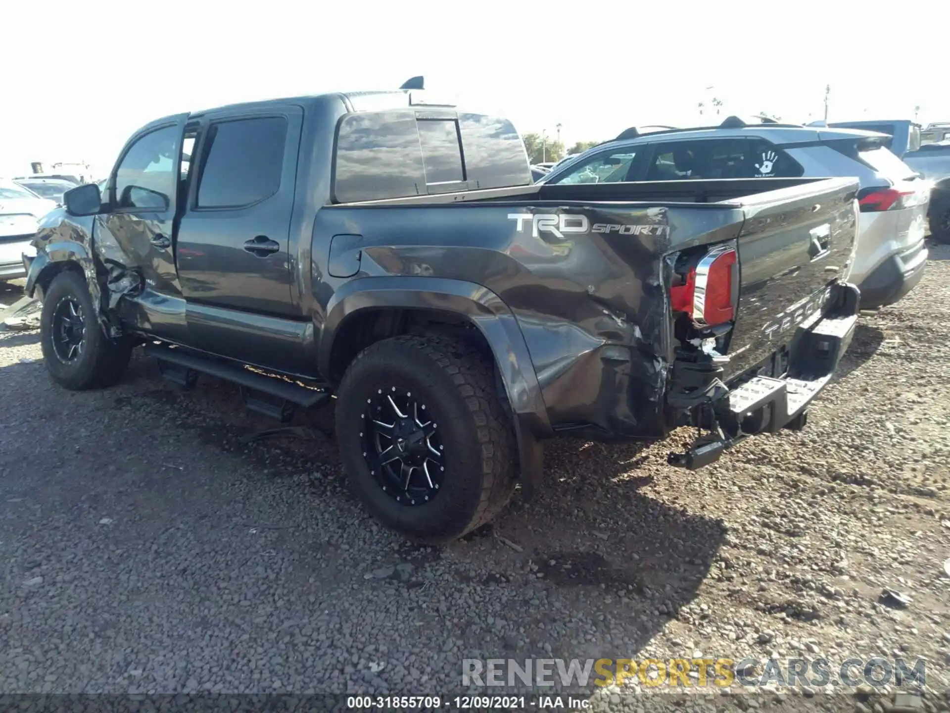 3 Photograph of a damaged car 3TMAZ5CN6LM131580 TOYOTA TACOMA 2WD 2020