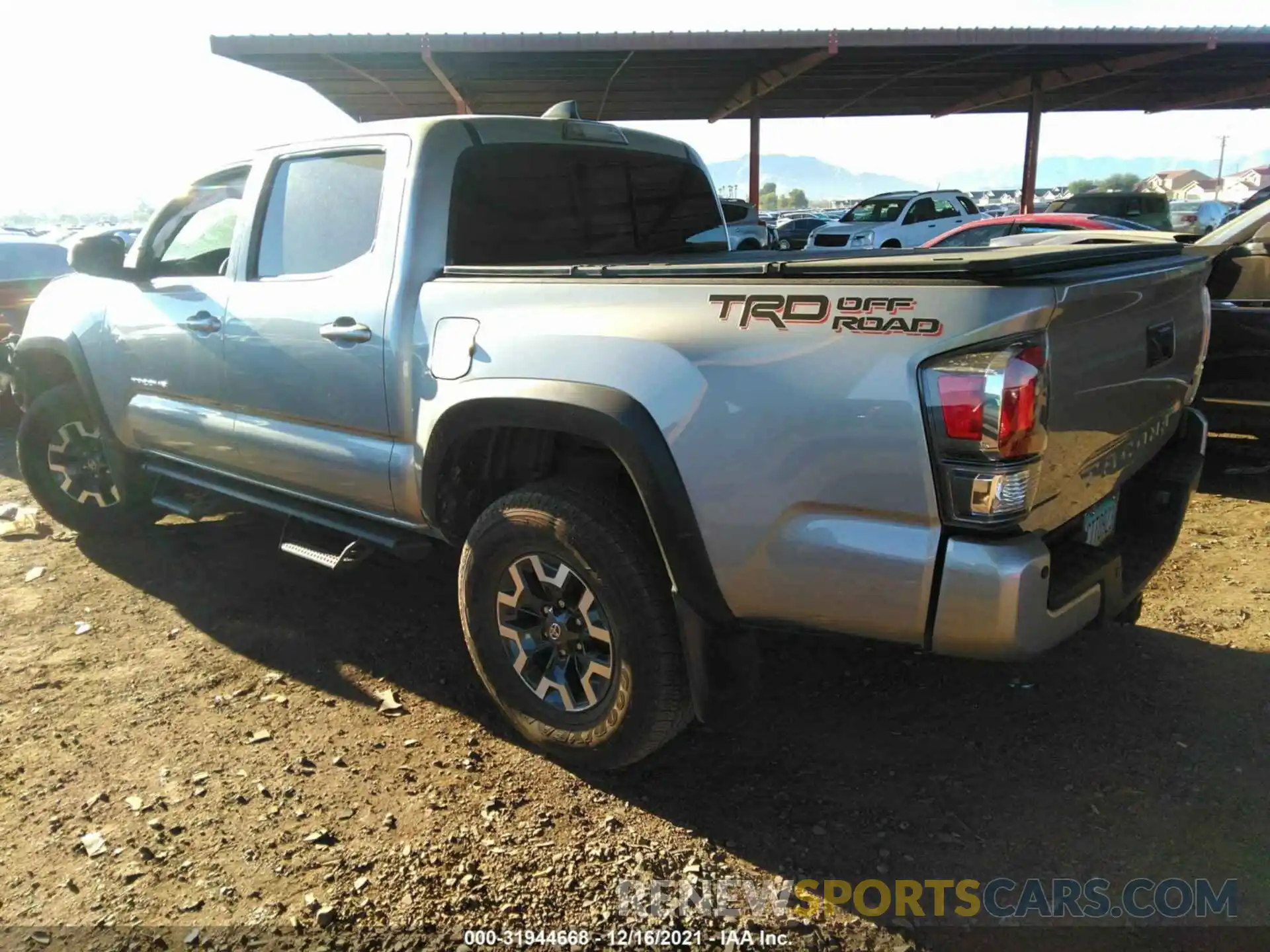 3 Photograph of a damaged car 3TMAZ5CN7LM115193 TOYOTA TACOMA 2WD 2020