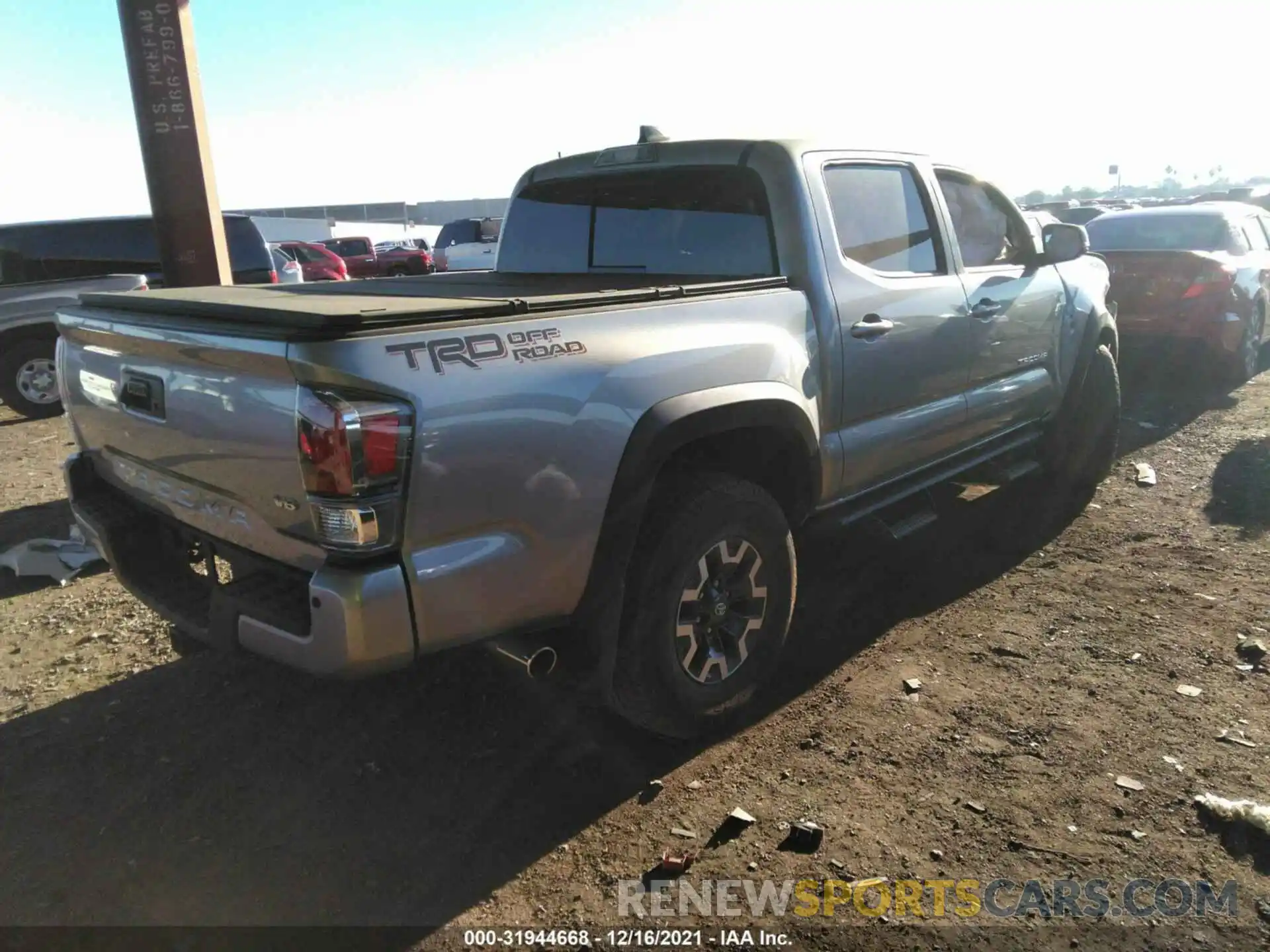 4 Photograph of a damaged car 3TMAZ5CN7LM115193 TOYOTA TACOMA 2WD 2020