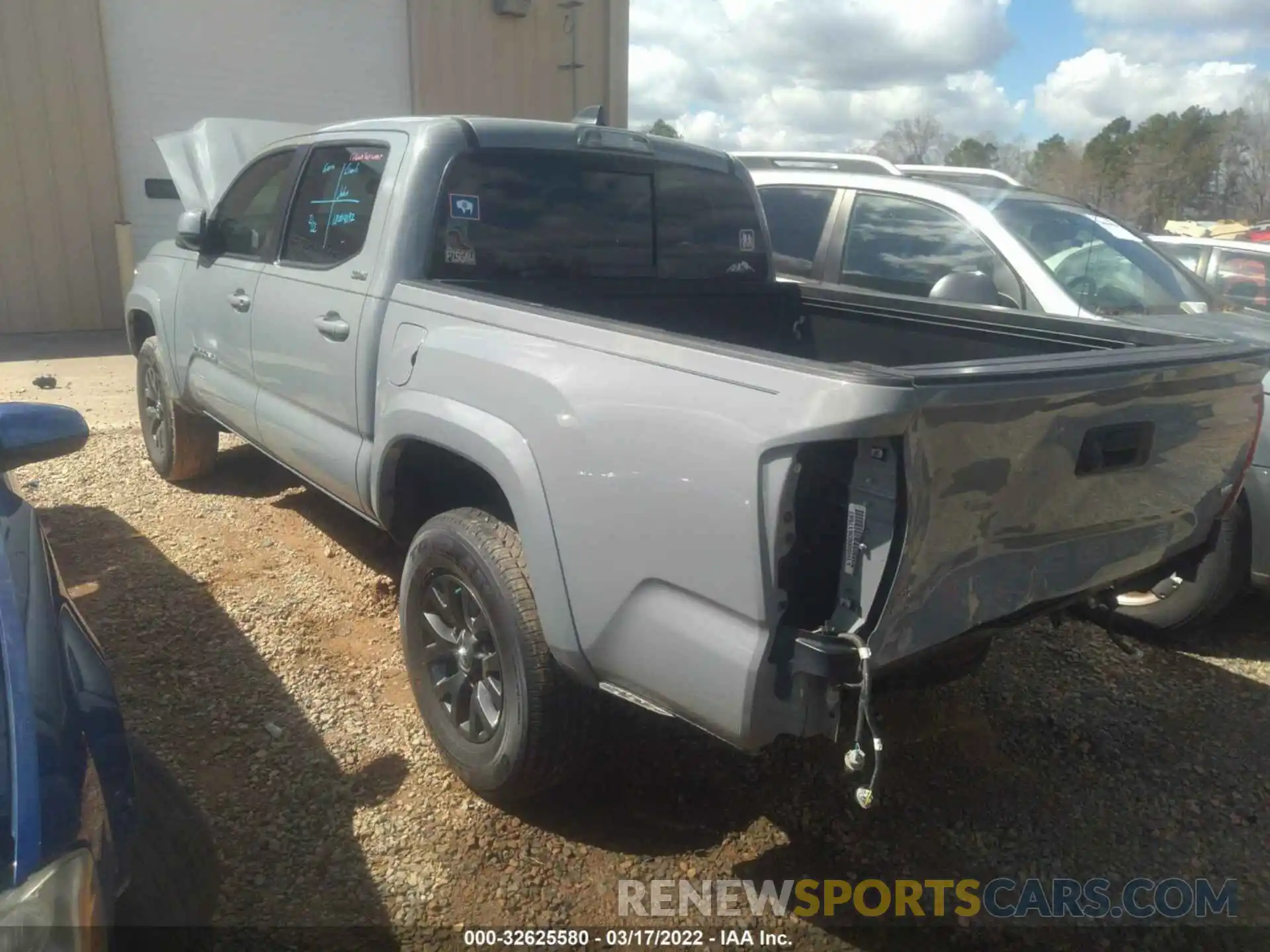 3 Photograph of a damaged car 3TMAZ5CN7LM116022 TOYOTA TACOMA 2WD 2020