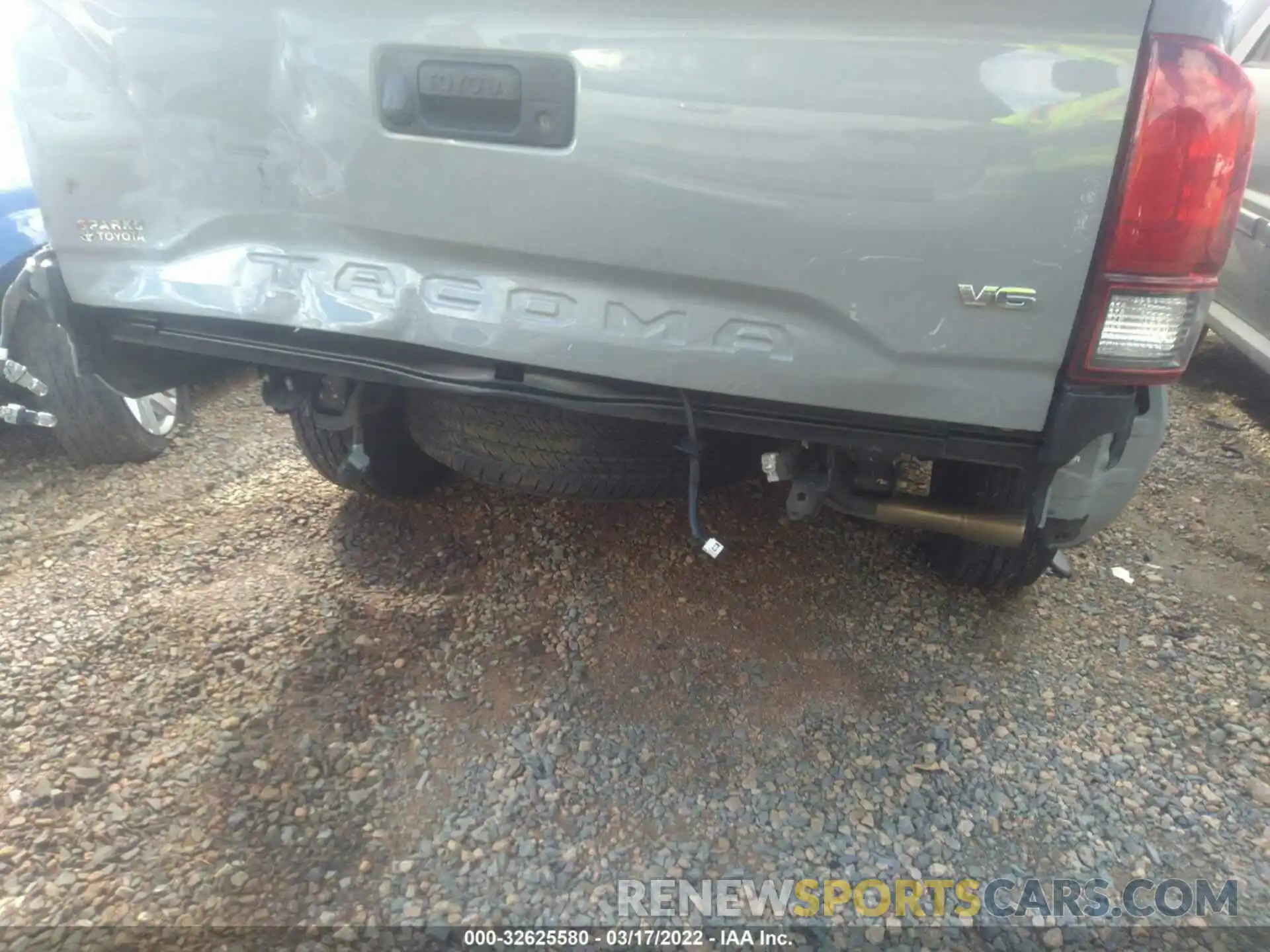 6 Photograph of a damaged car 3TMAZ5CN7LM116022 TOYOTA TACOMA 2WD 2020