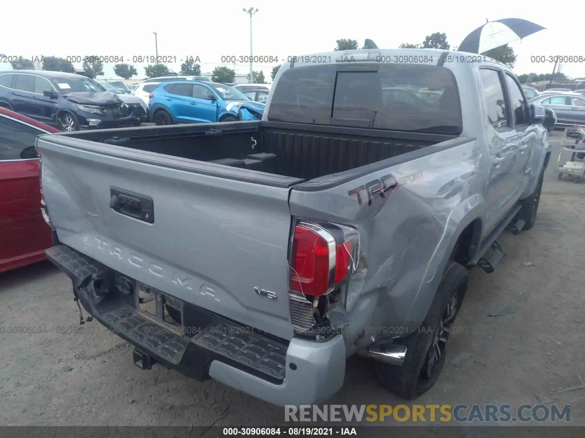 4 Photograph of a damaged car 3TMAZ5CN7LM116568 TOYOTA TACOMA 2WD 2020