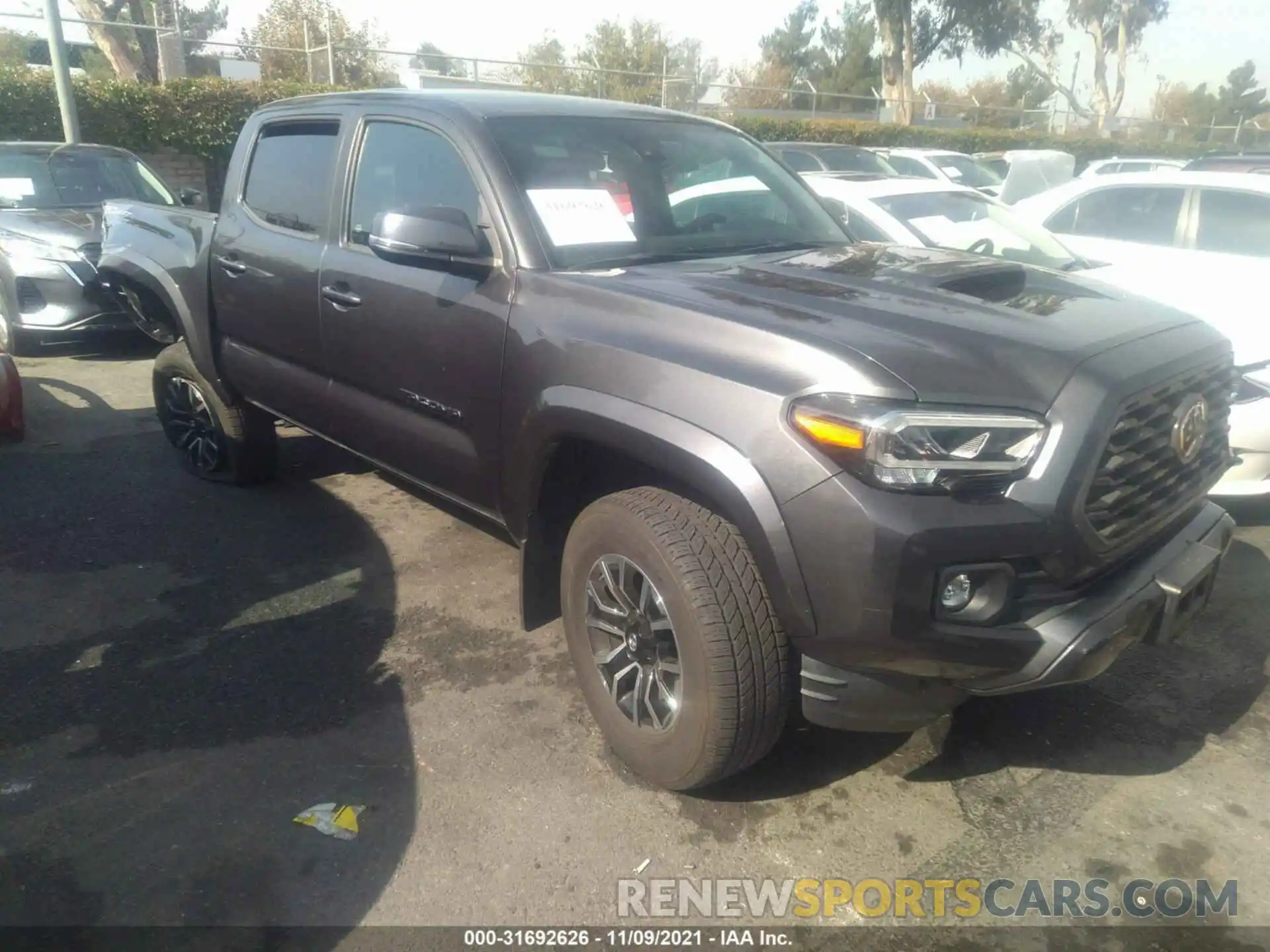 1 Фотография поврежденного автомобиля 3TMAZ5CN7LM122368 TOYOTA TACOMA 2WD 2020