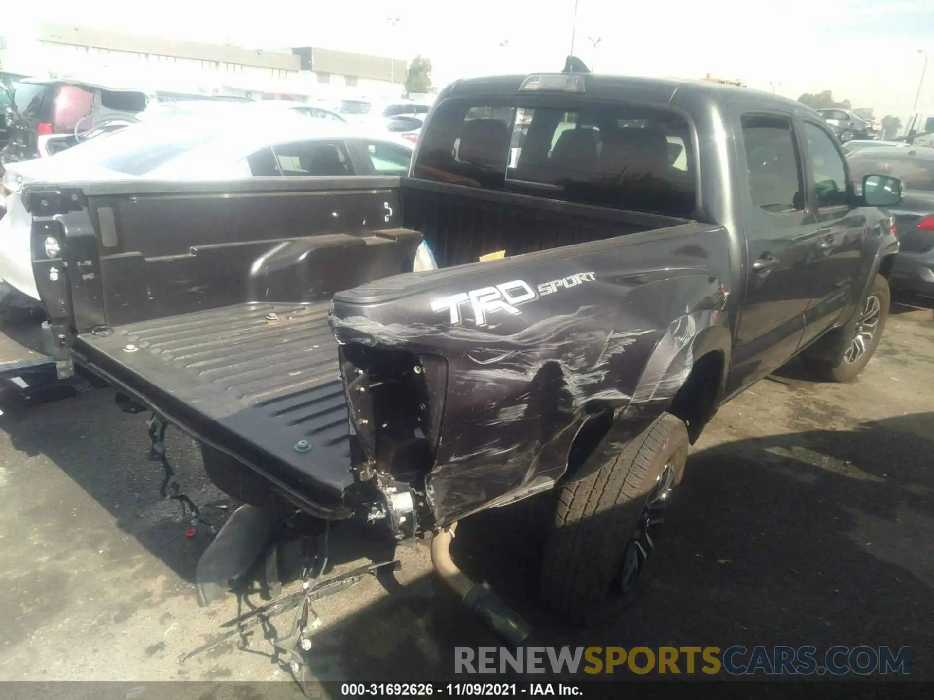 4 Фотография поврежденного автомобиля 3TMAZ5CN7LM122368 TOYOTA TACOMA 2WD 2020