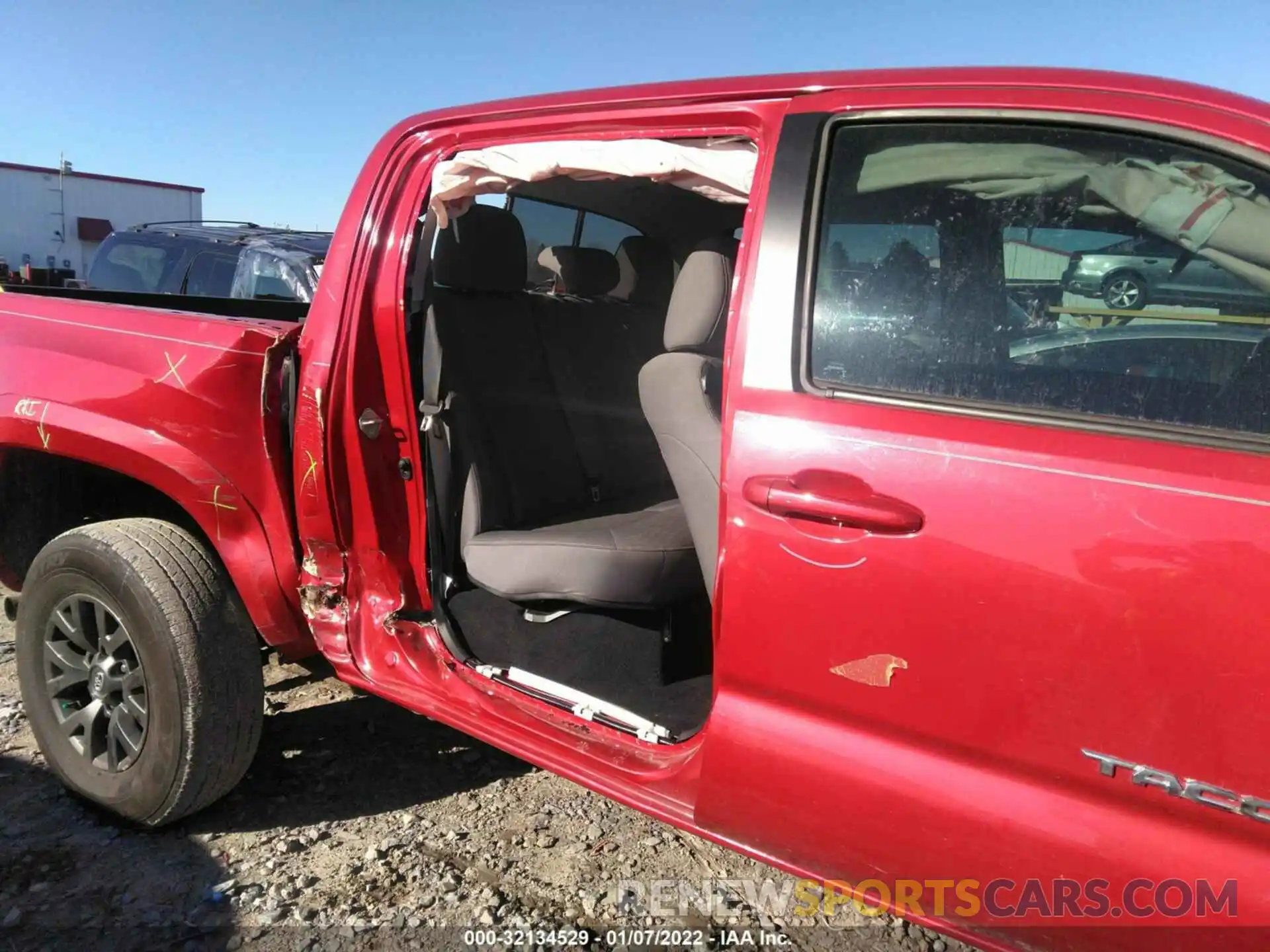 6 Photograph of a damaged car 3TMAZ5CN7LM126517 TOYOTA TACOMA 2WD 2020