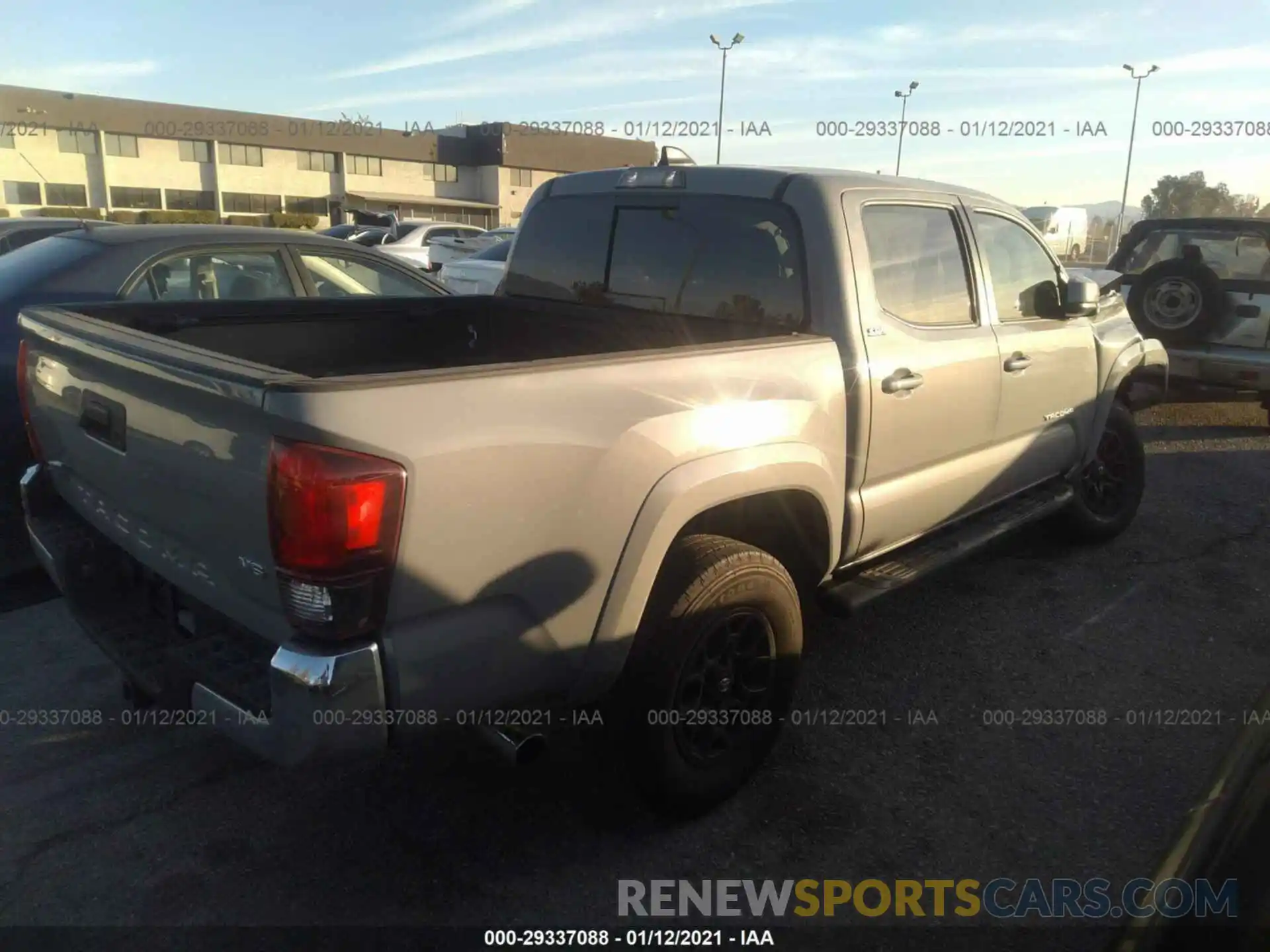 4 Photograph of a damaged car 3TMAZ5CN7LM132365 TOYOTA TACOMA 2WD 2020