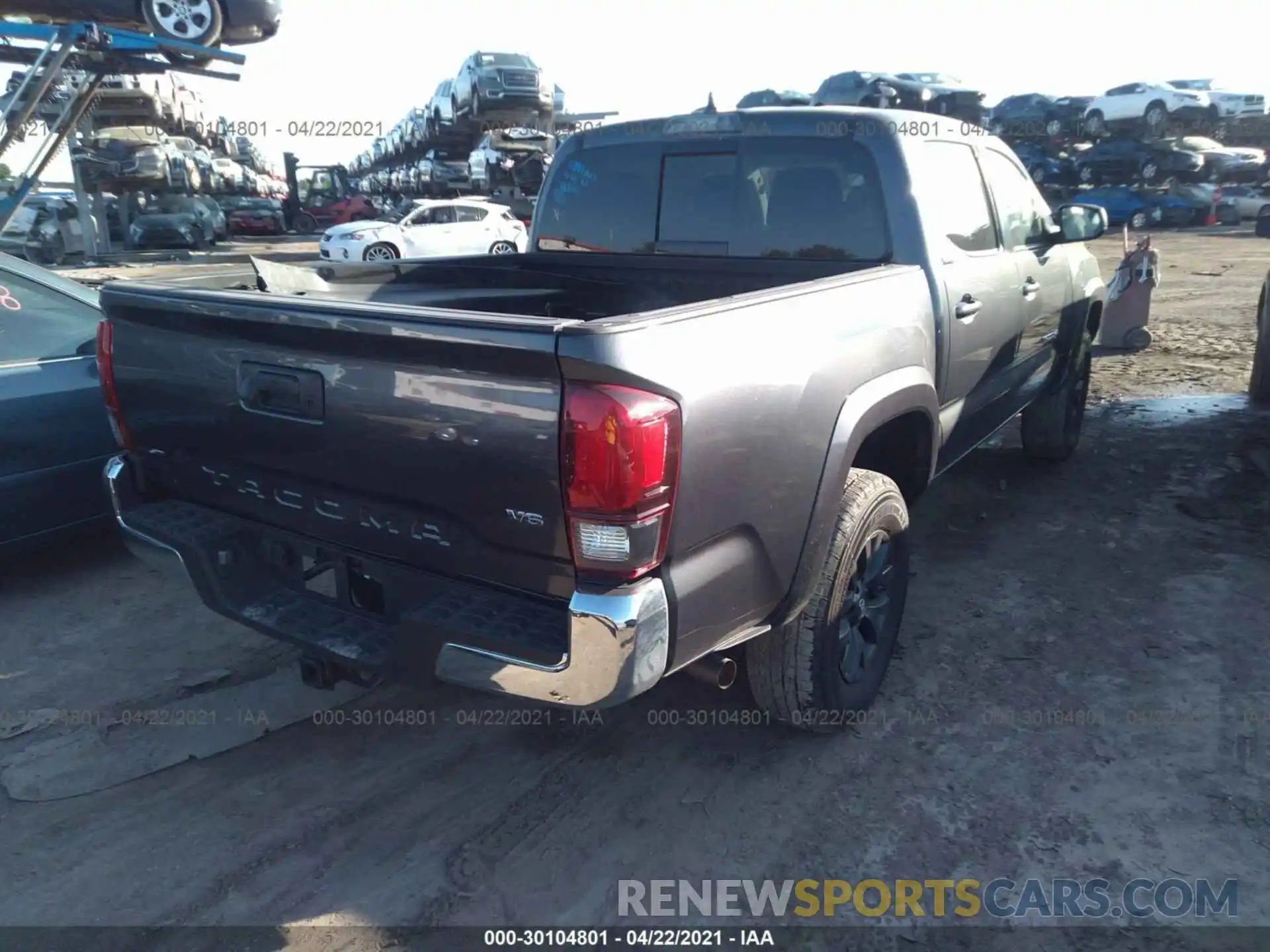 4 Photograph of a damaged car 3TMAZ5CN7LM133435 TOYOTA TACOMA 2WD 2020