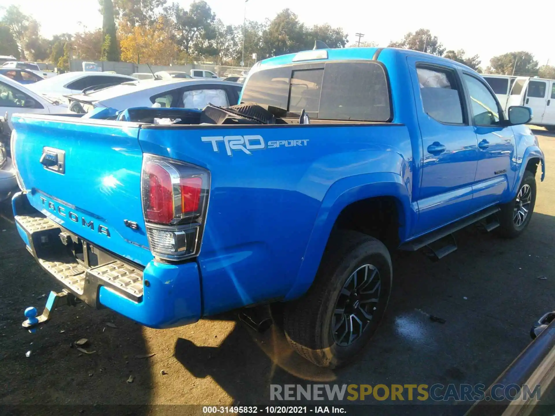 4 Photograph of a damaged car 3TMAZ5CN7LM136609 TOYOTA TACOMA 2WD 2020