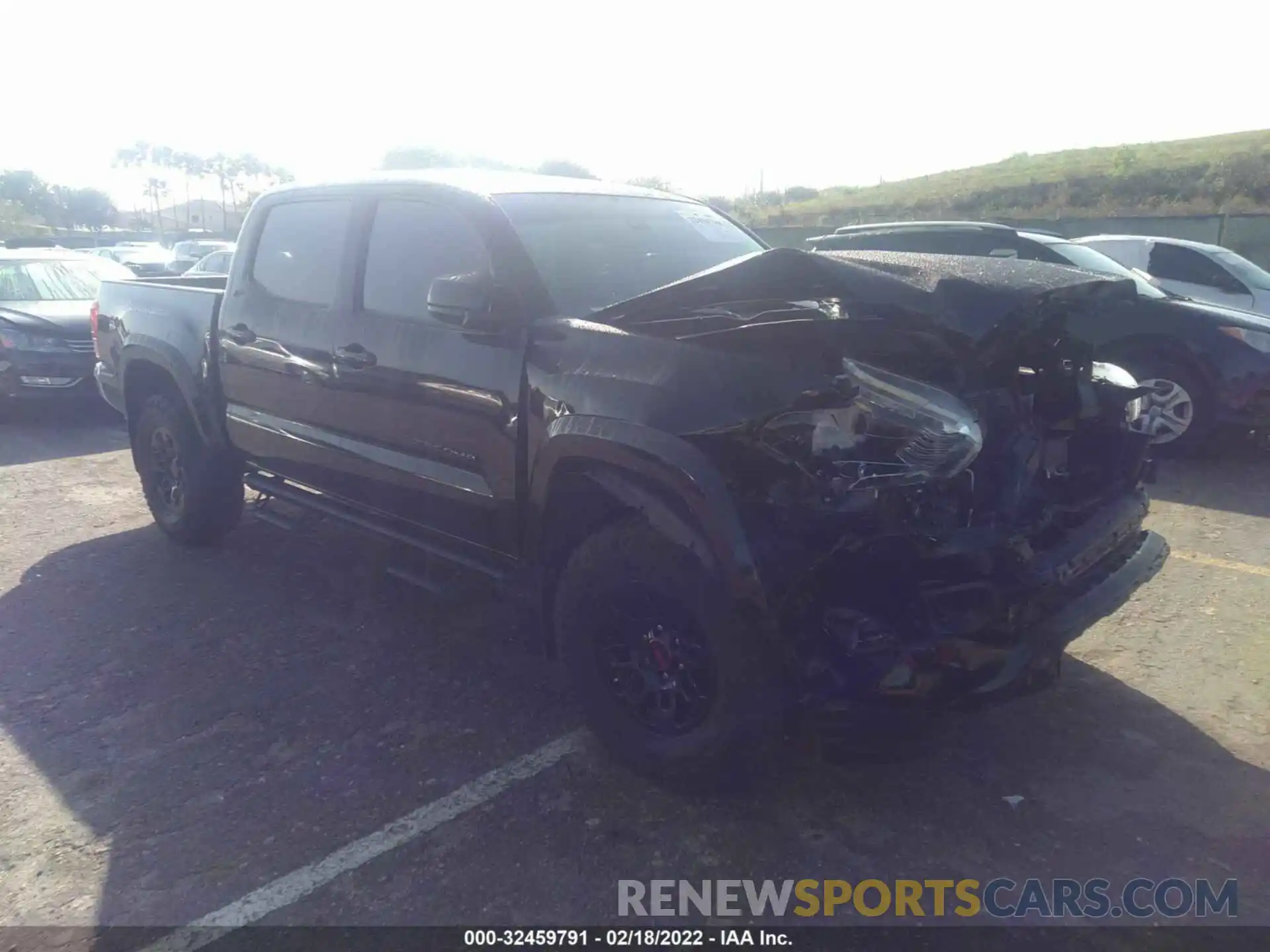 1 Photograph of a damaged car 3TMAZ5CN8LM116658 TOYOTA TACOMA 2WD 2020