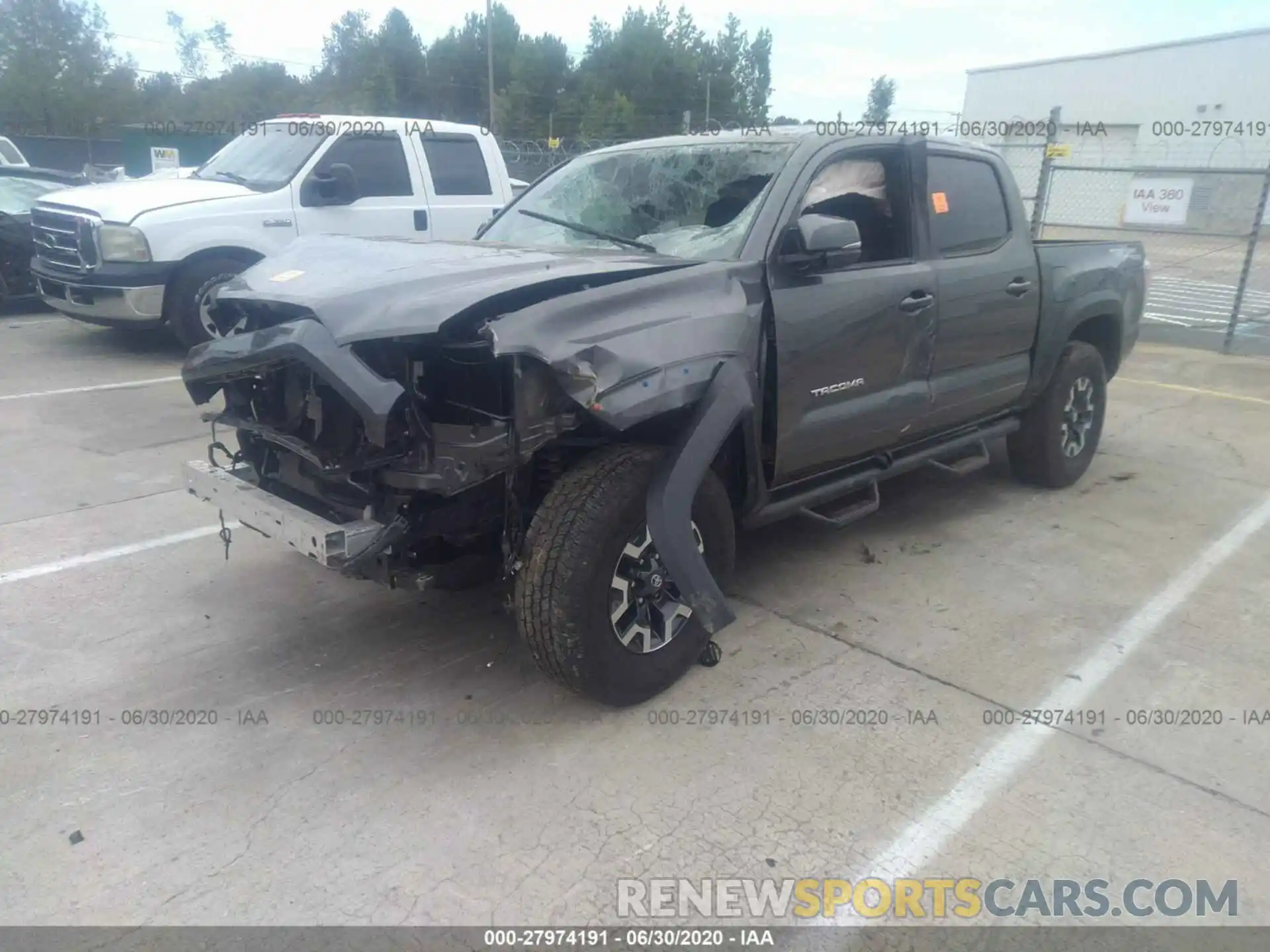 2 Фотография поврежденного автомобиля 3TMAZ5CN8LM123612 TOYOTA TACOMA 2WD 2020