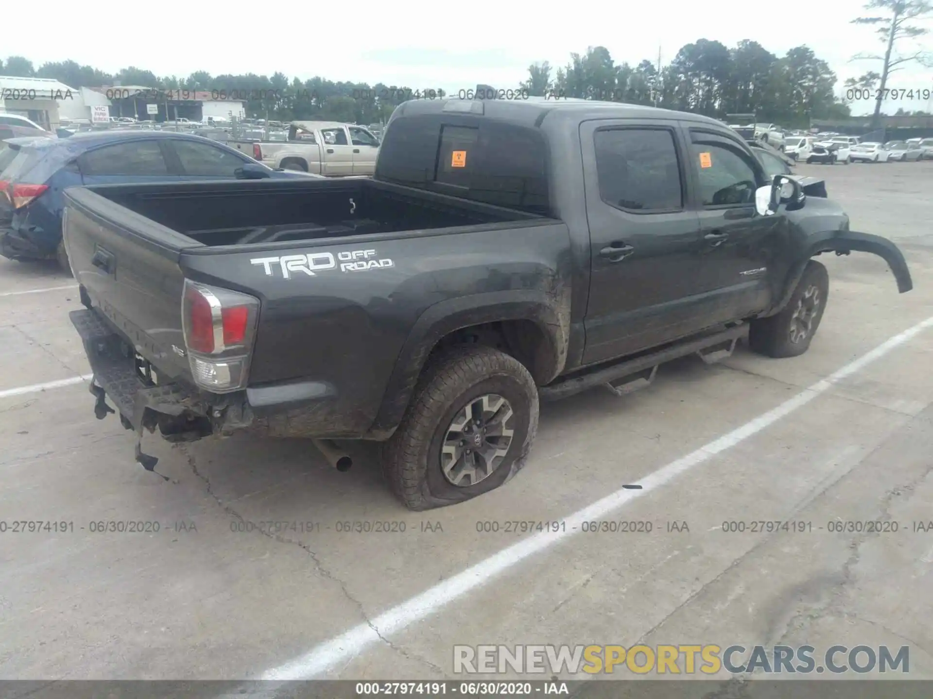 4 Photograph of a damaged car 3TMAZ5CN8LM123612 TOYOTA TACOMA 2WD 2020