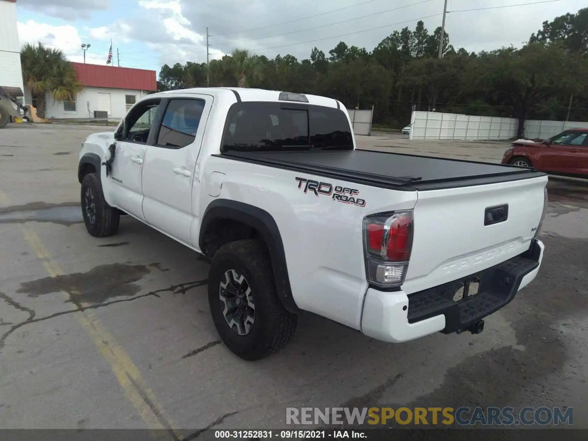 3 Photograph of a damaged car 3TMAZ5CN8LM127238 TOYOTA TACOMA 2WD 2020